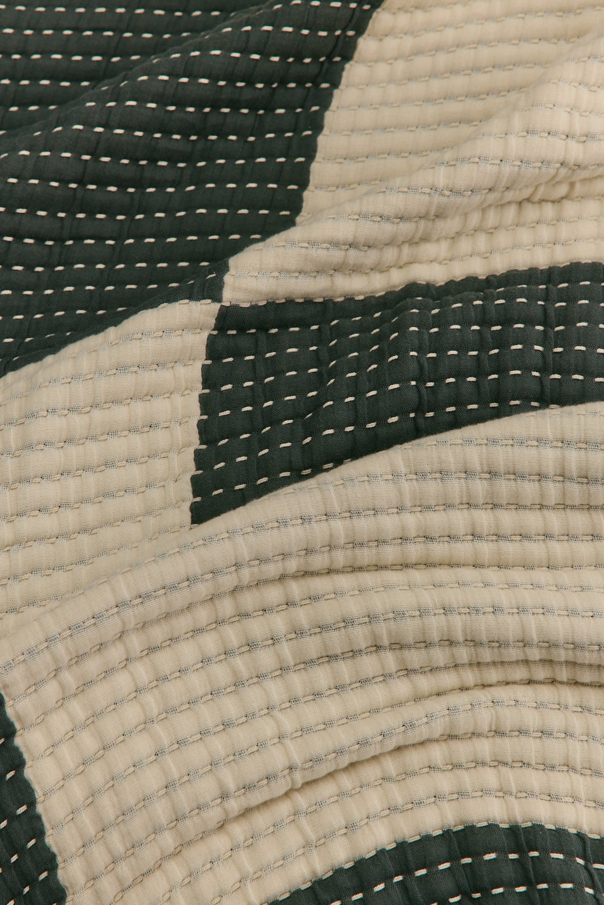 Patchwork Quilted Comforter in Natural/Pine