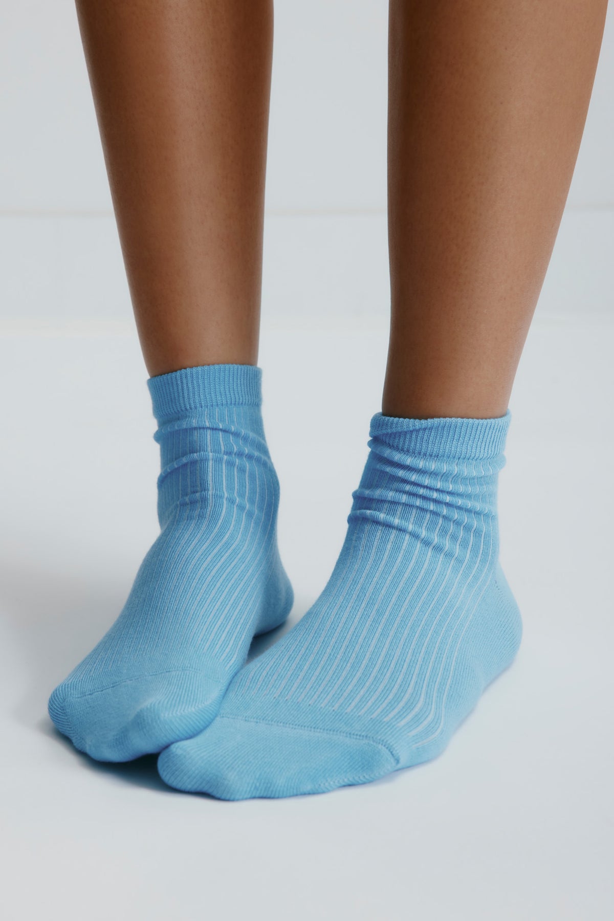 Chaussettes courtes à côtes en azur