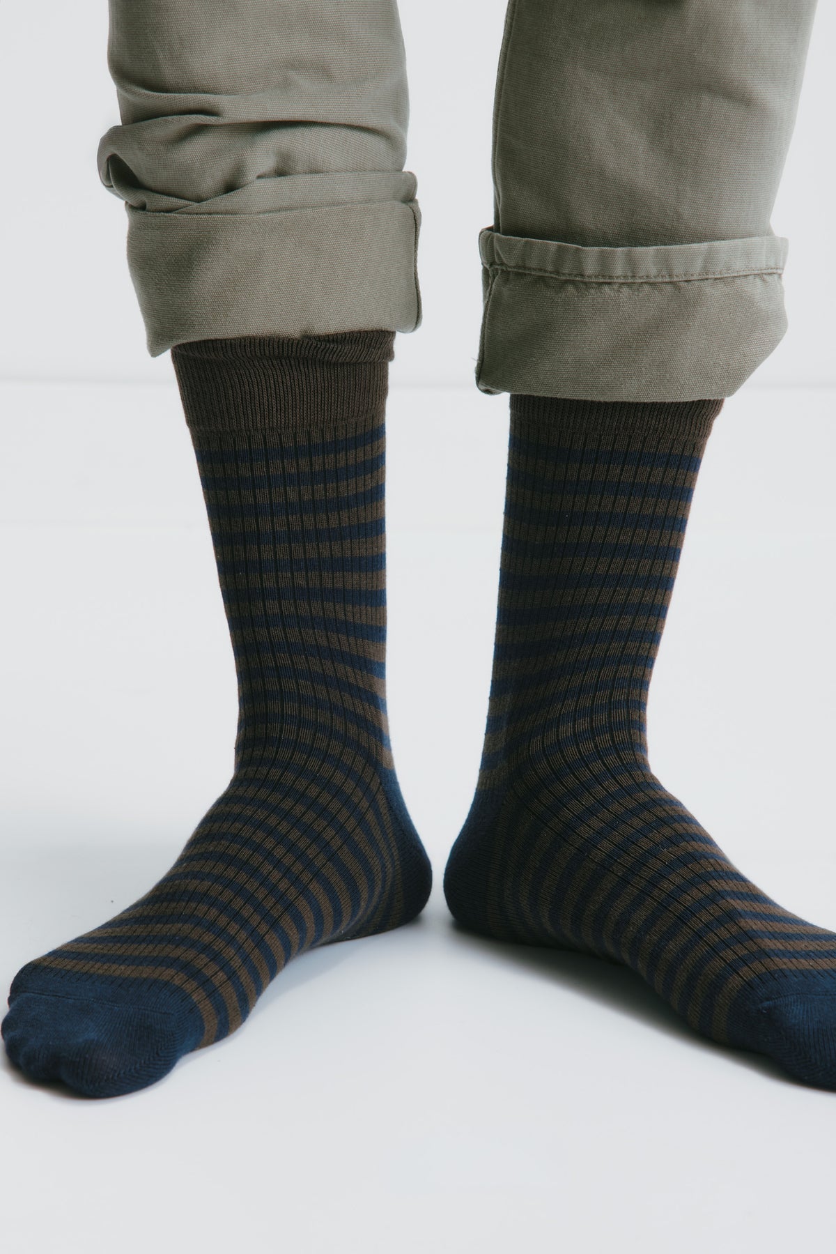 Chaussettes côtelées en rayures océan profond/noyer