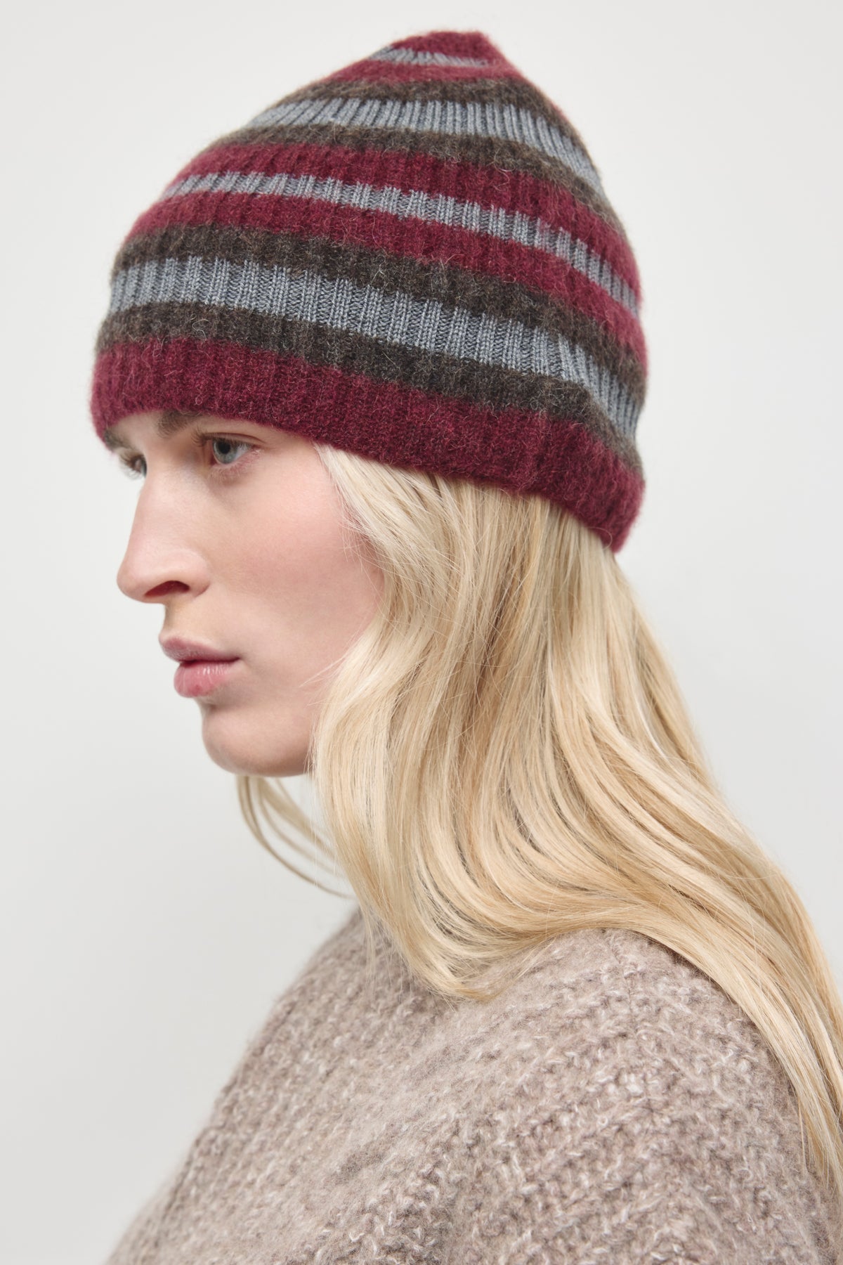 Tuque Sukun en maille duveteuse en porto tawny/Anthracite/Graphite