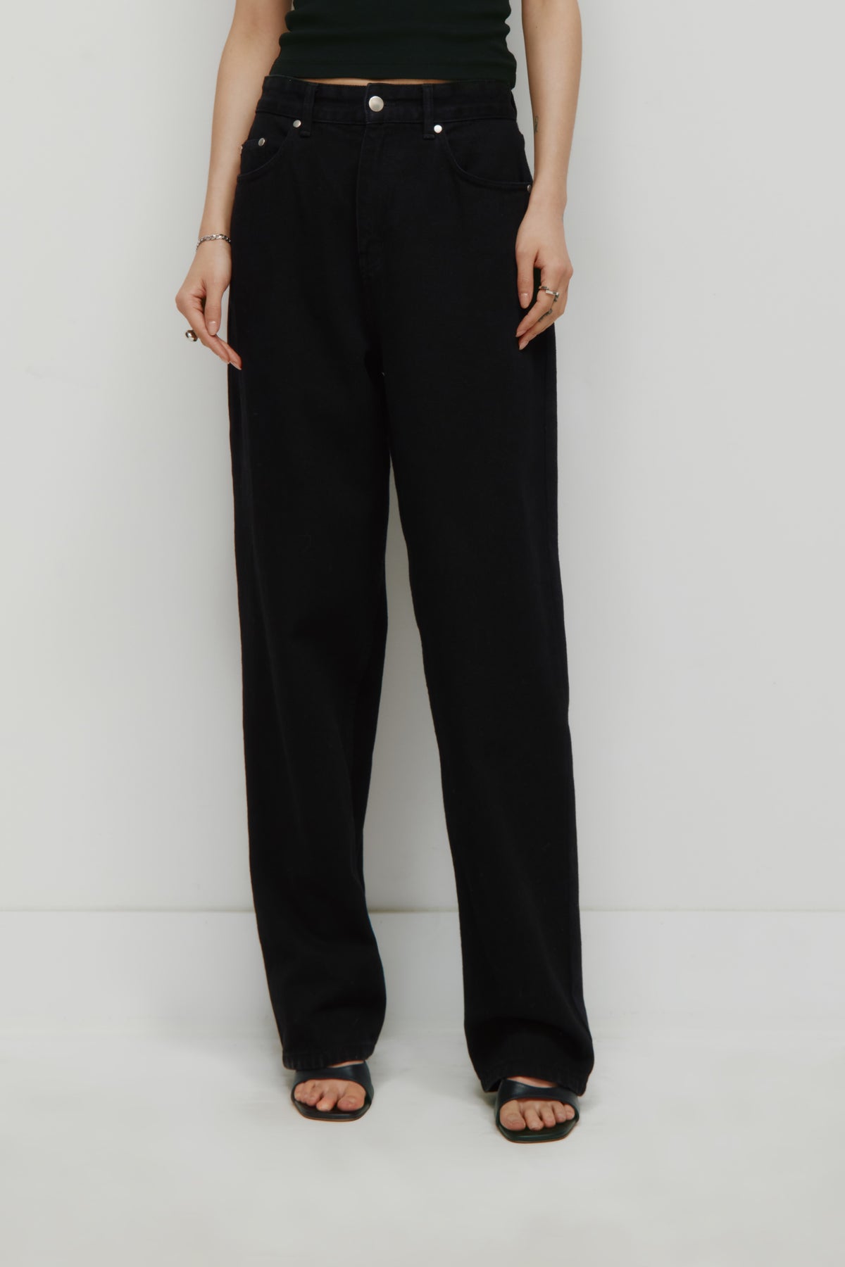 Jean Antifit en noir