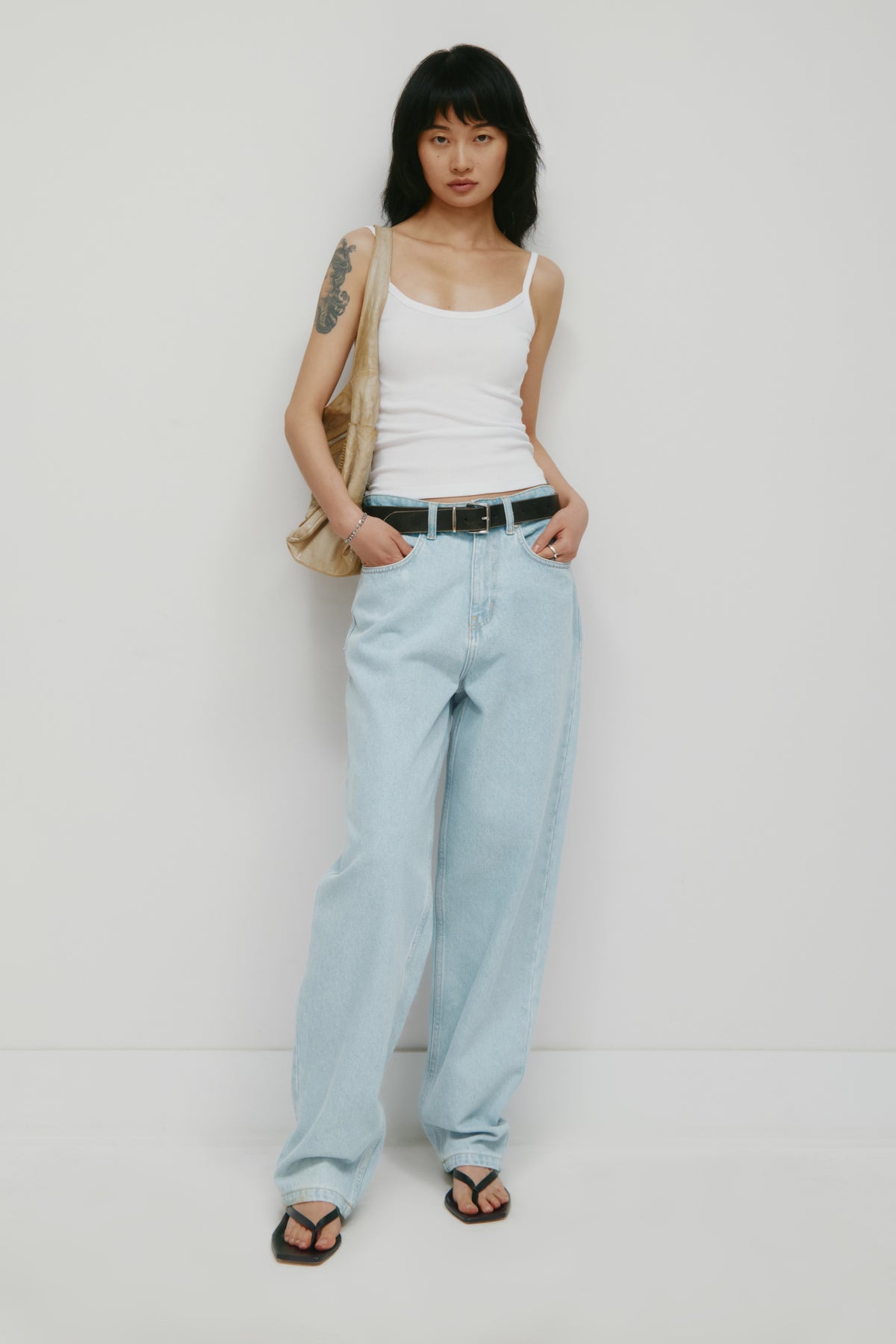 Model is 5’9” and is wearing a size 27.