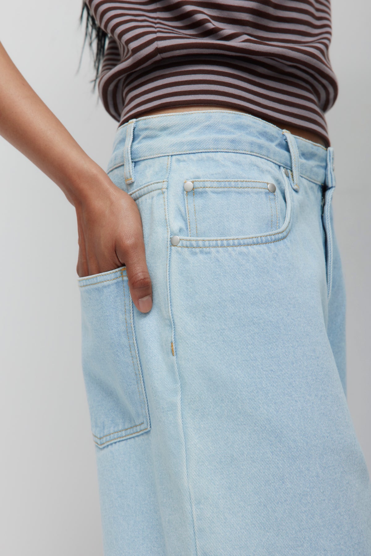 Short en denim Antifit en délavage clair