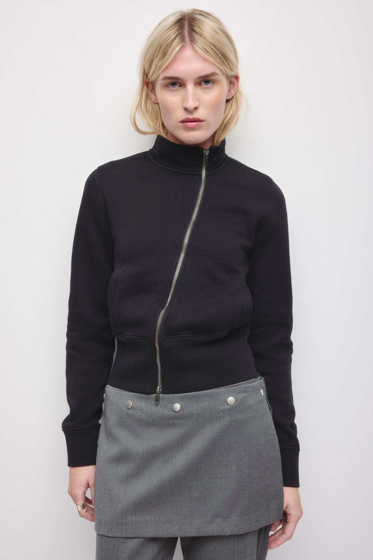 Veste-pull asymétrique pour femme en noir