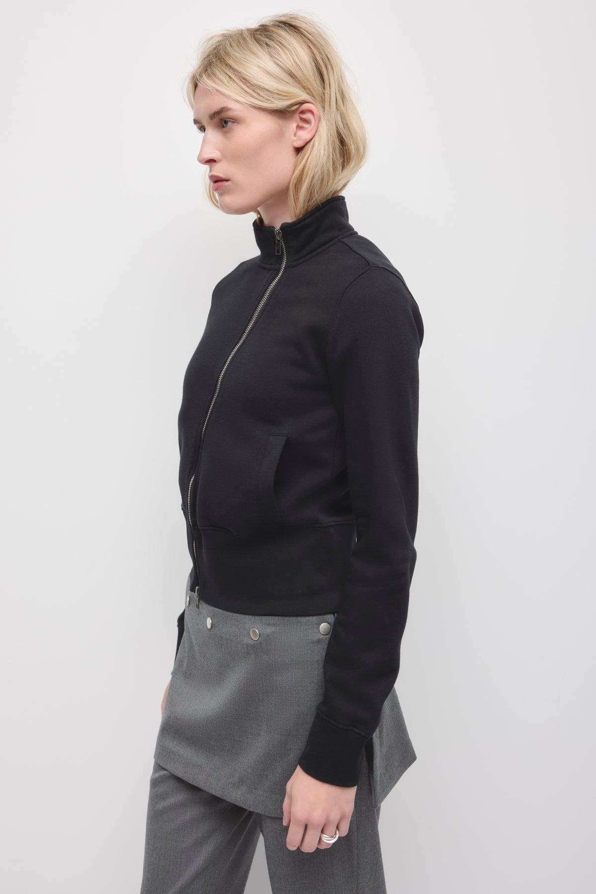 Veste-pull asymétrique pour femme en noir