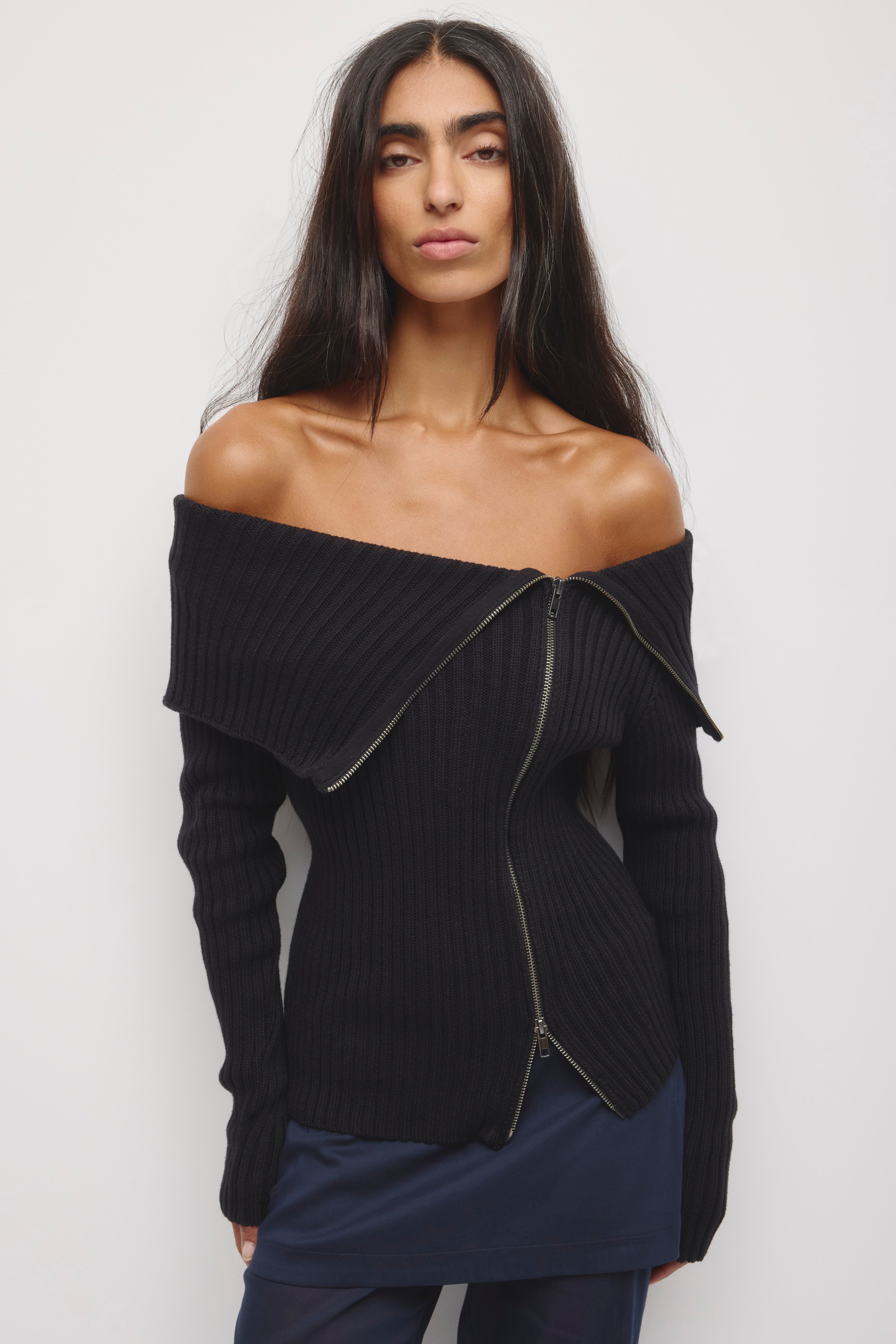 Pull Asymétrique à Col Rabattu Femme en noir