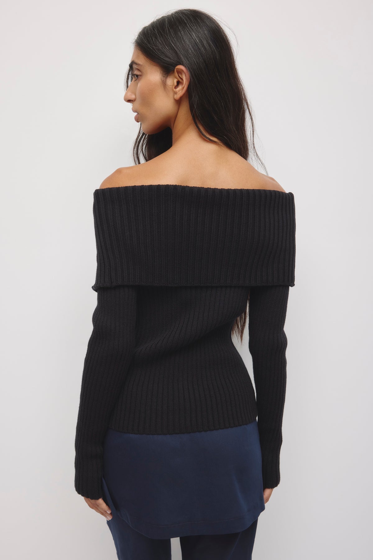 Pull Asymétrique à Col Rabattu Femme en noir