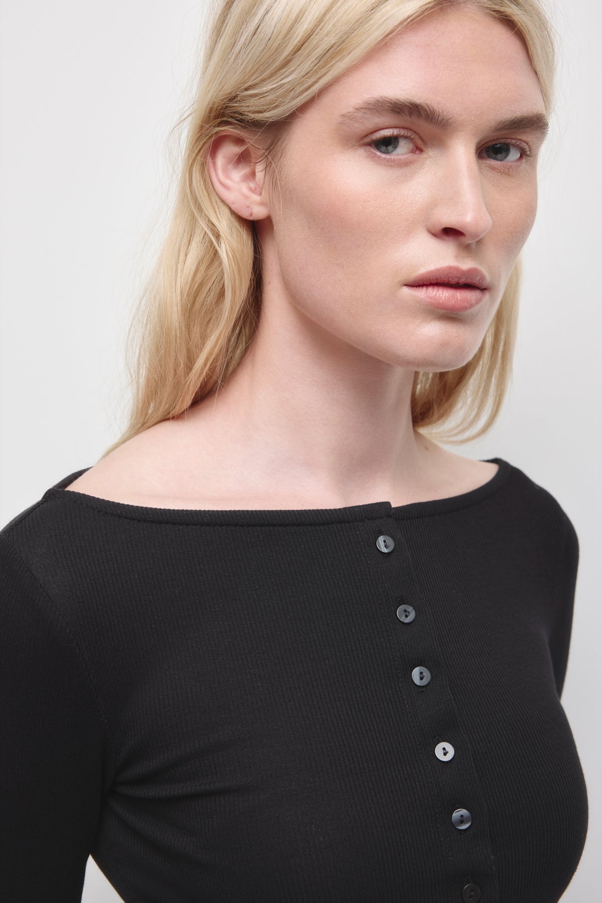 Cardigan col bateau pour femme en noir
