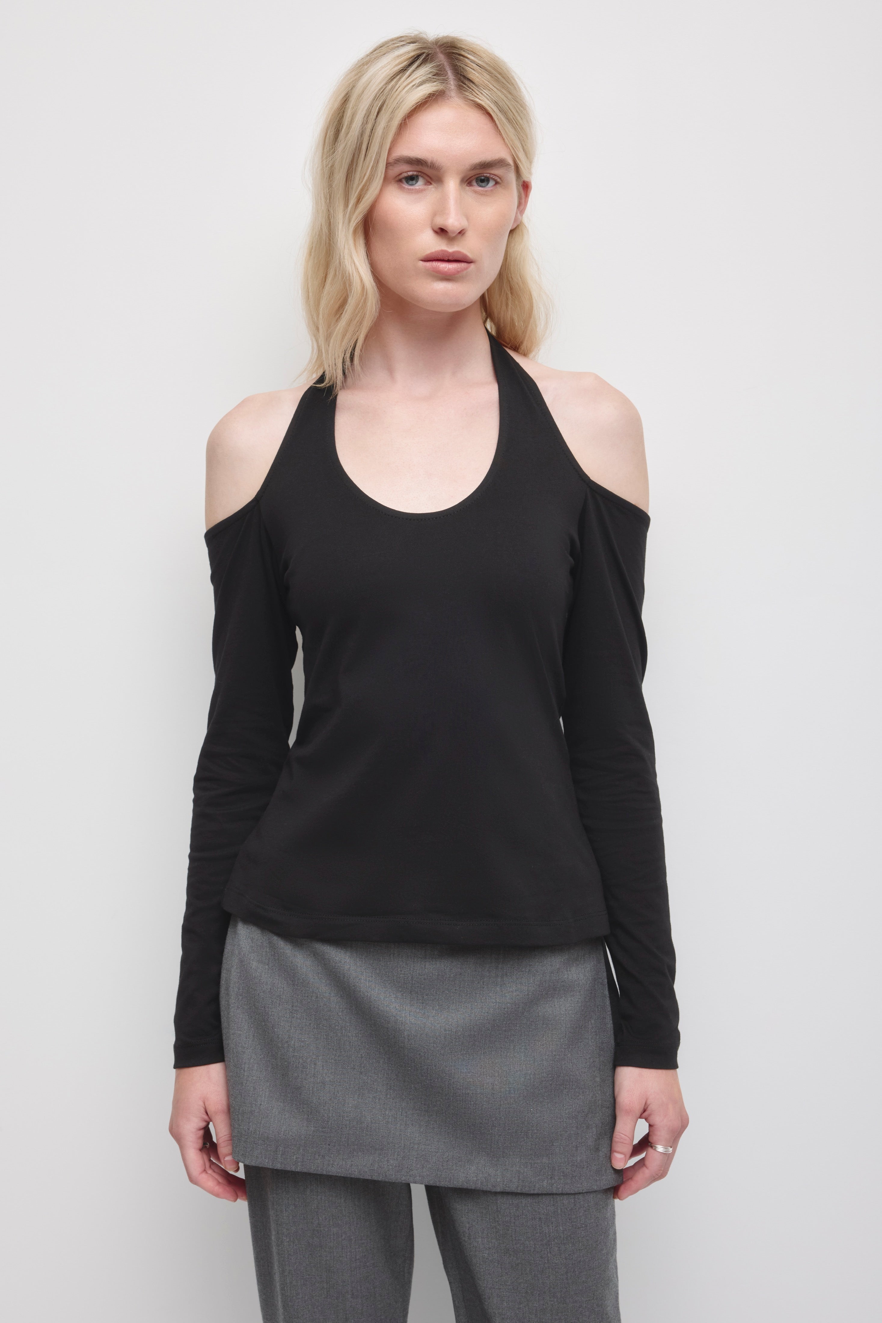 Débardeur halter épaules dénudées pour femme en noir