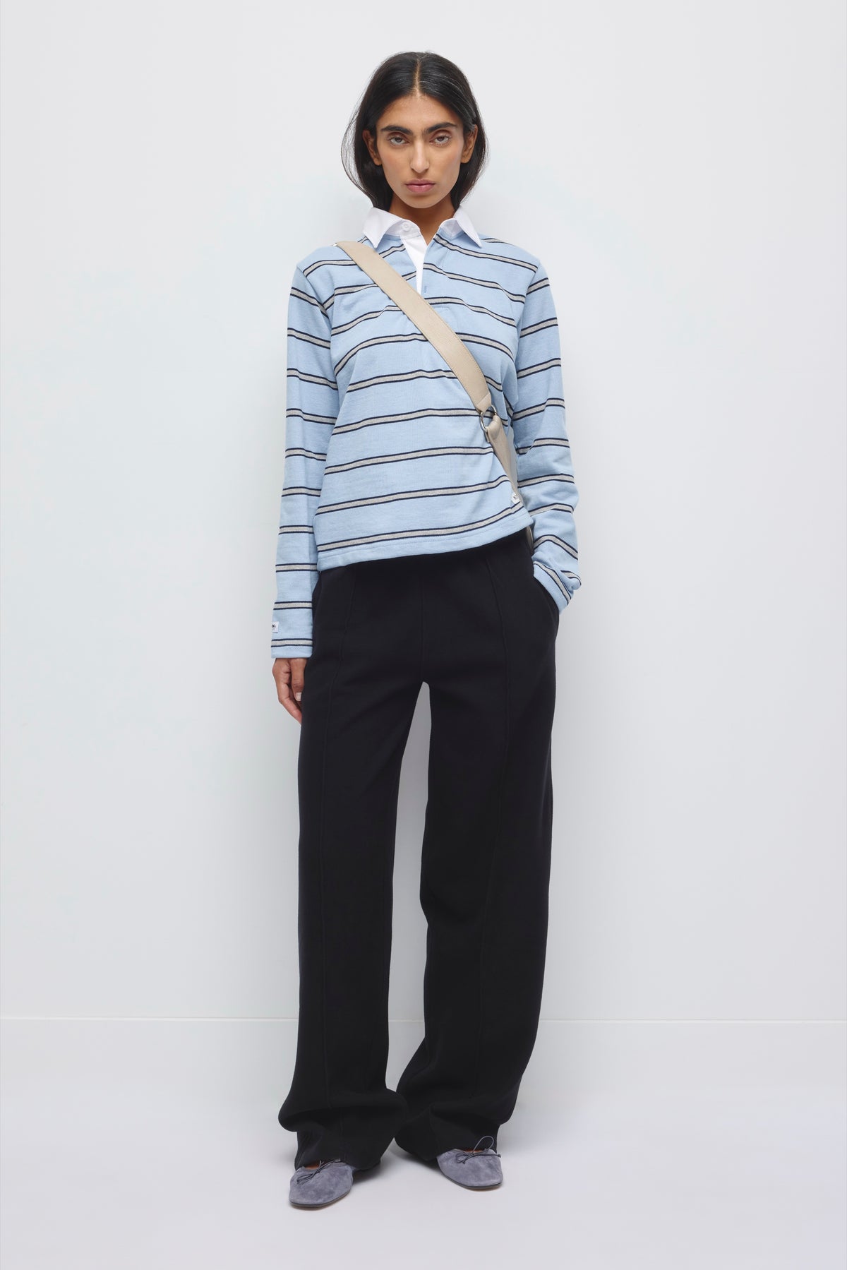 Model is 5’9” and is wearing a size XS.