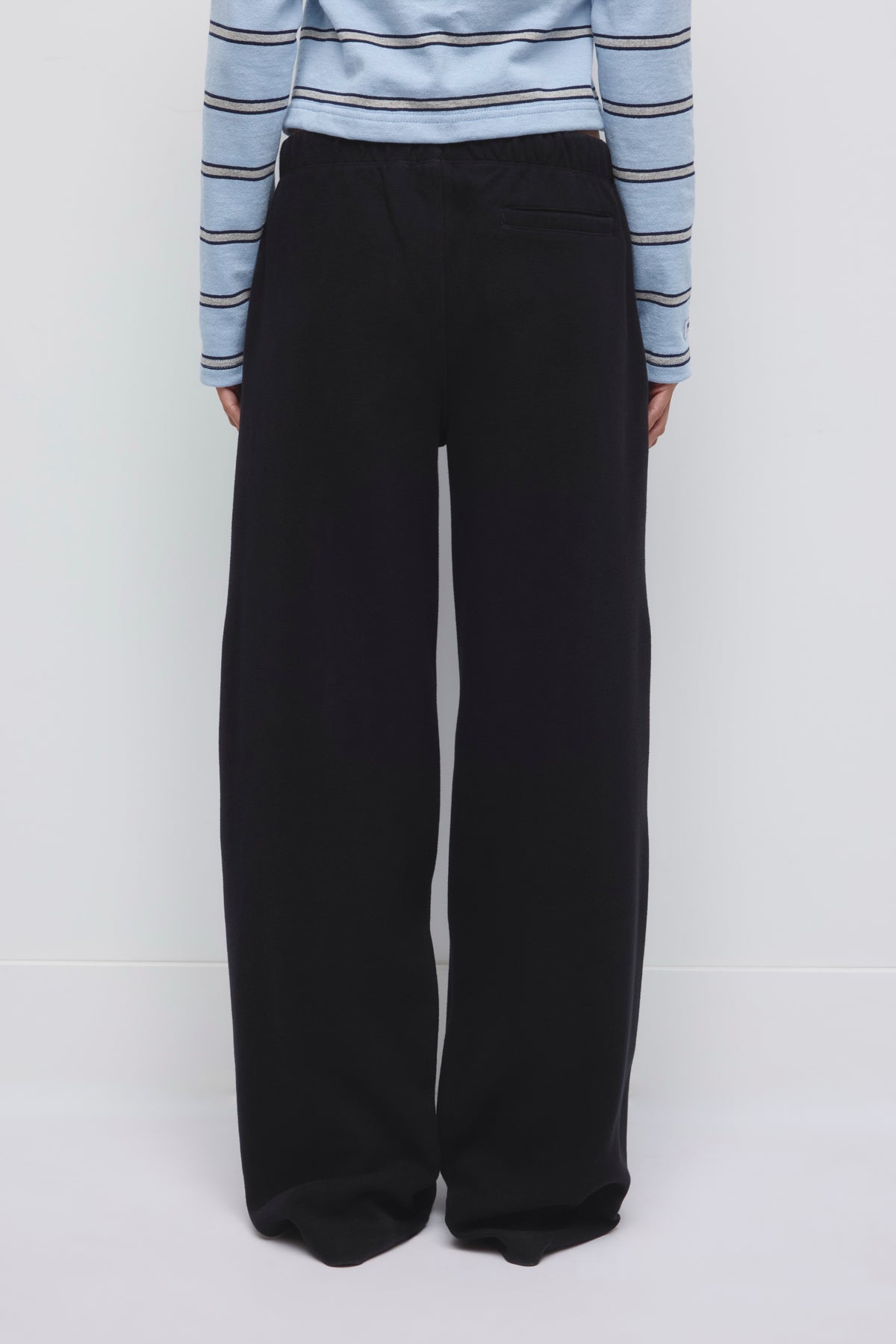 Pantalon de survêtement douillet pour femmes en noir