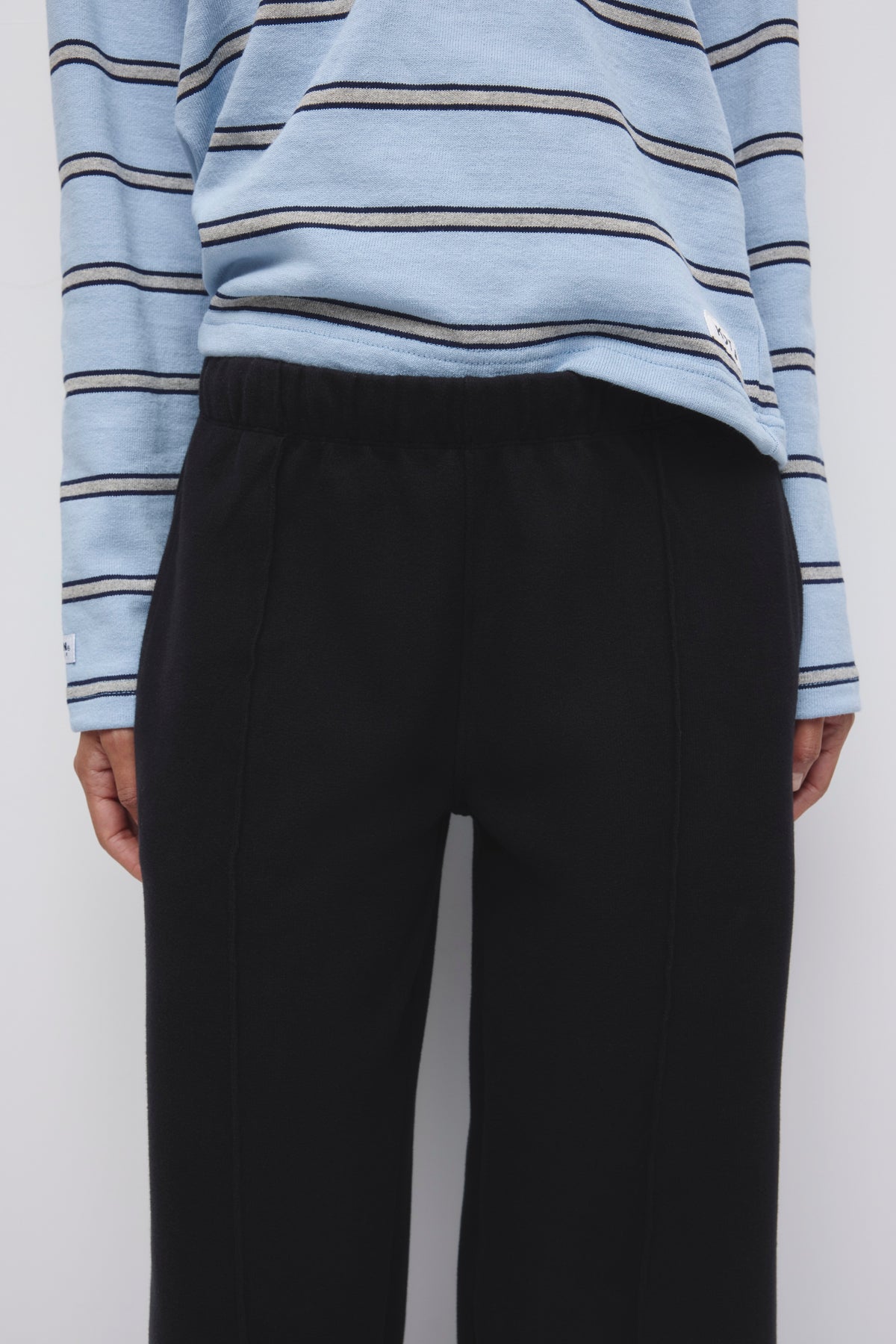 Pantalon de survêtement douillet pour femmes en noir