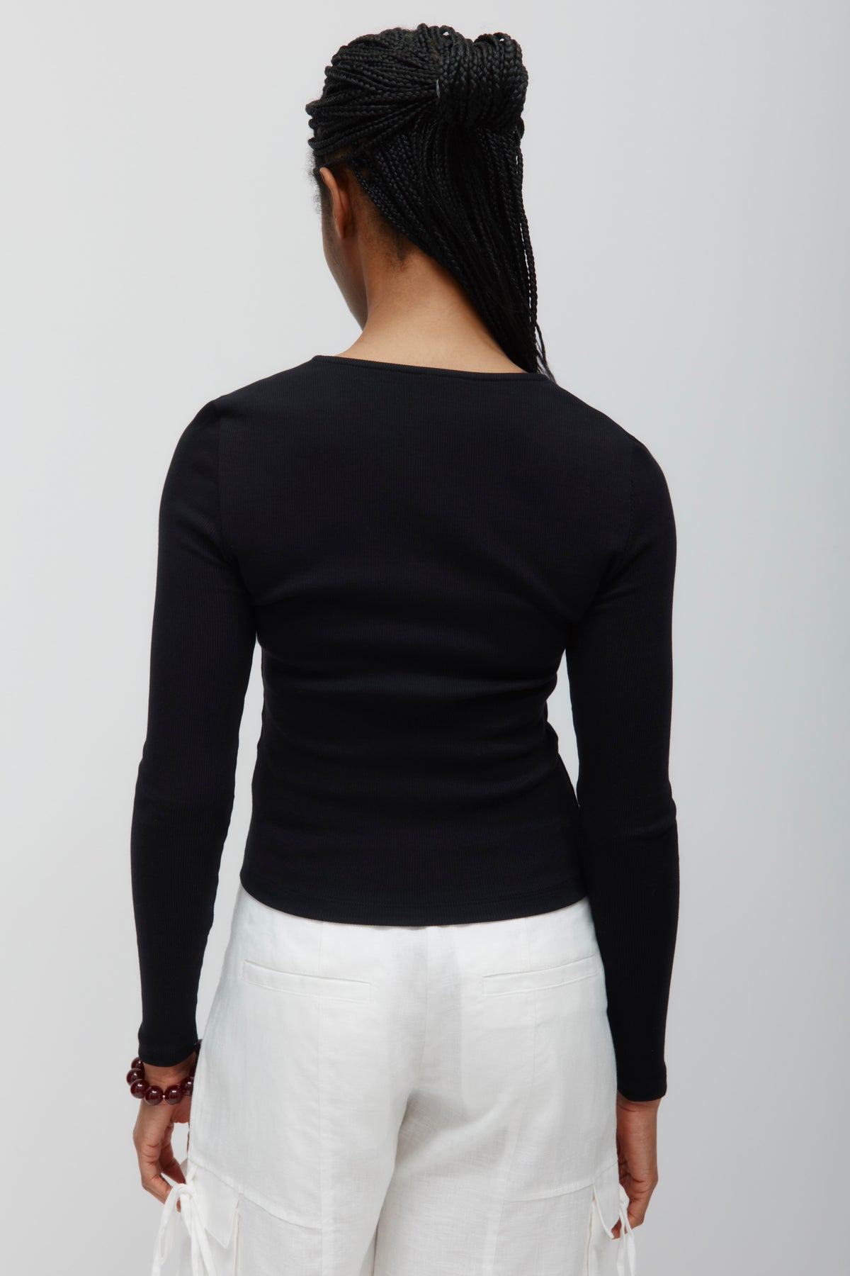 Cardigan à col ras du cou pour femmes en noir