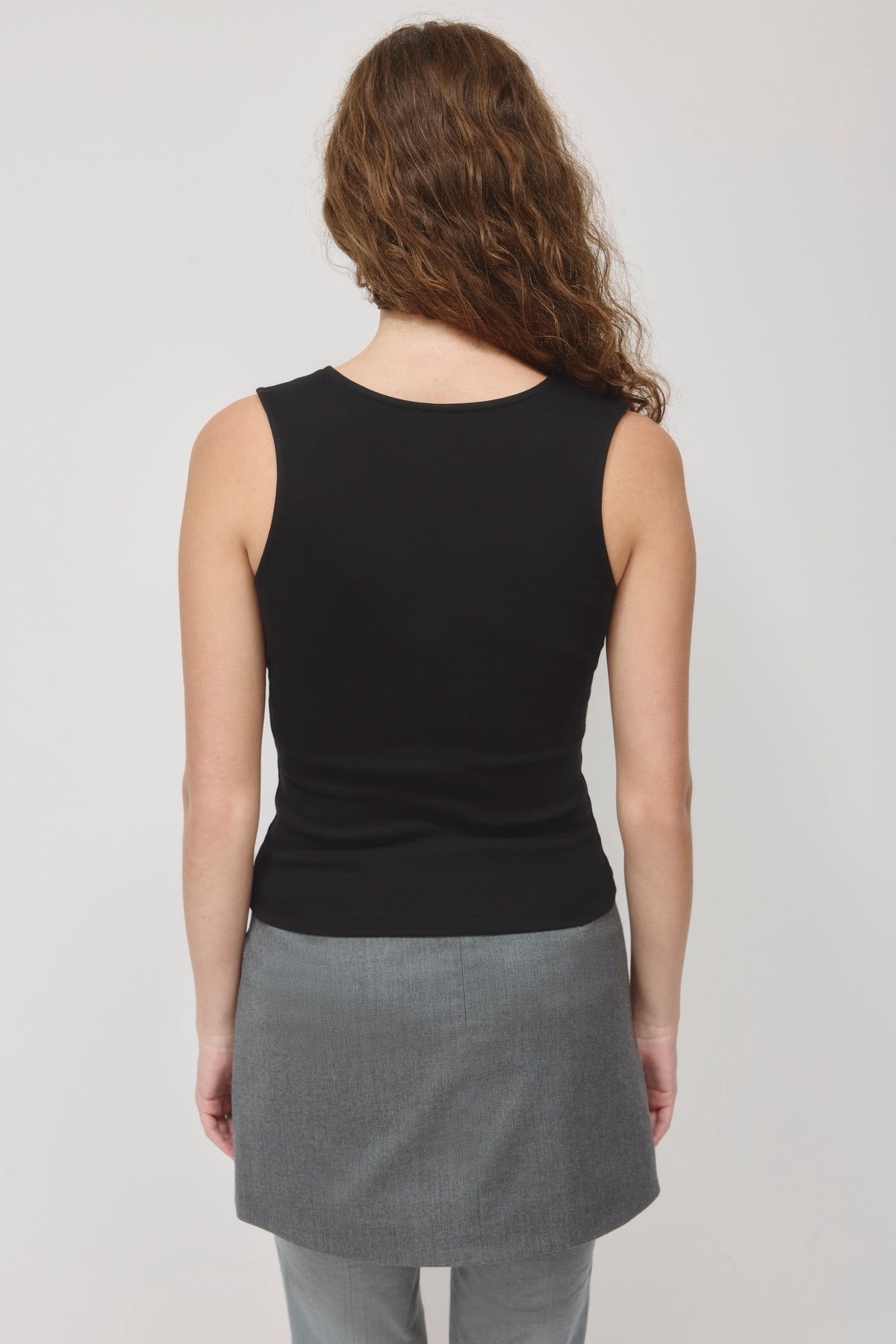 Débardeur croisé pour femmes en noir