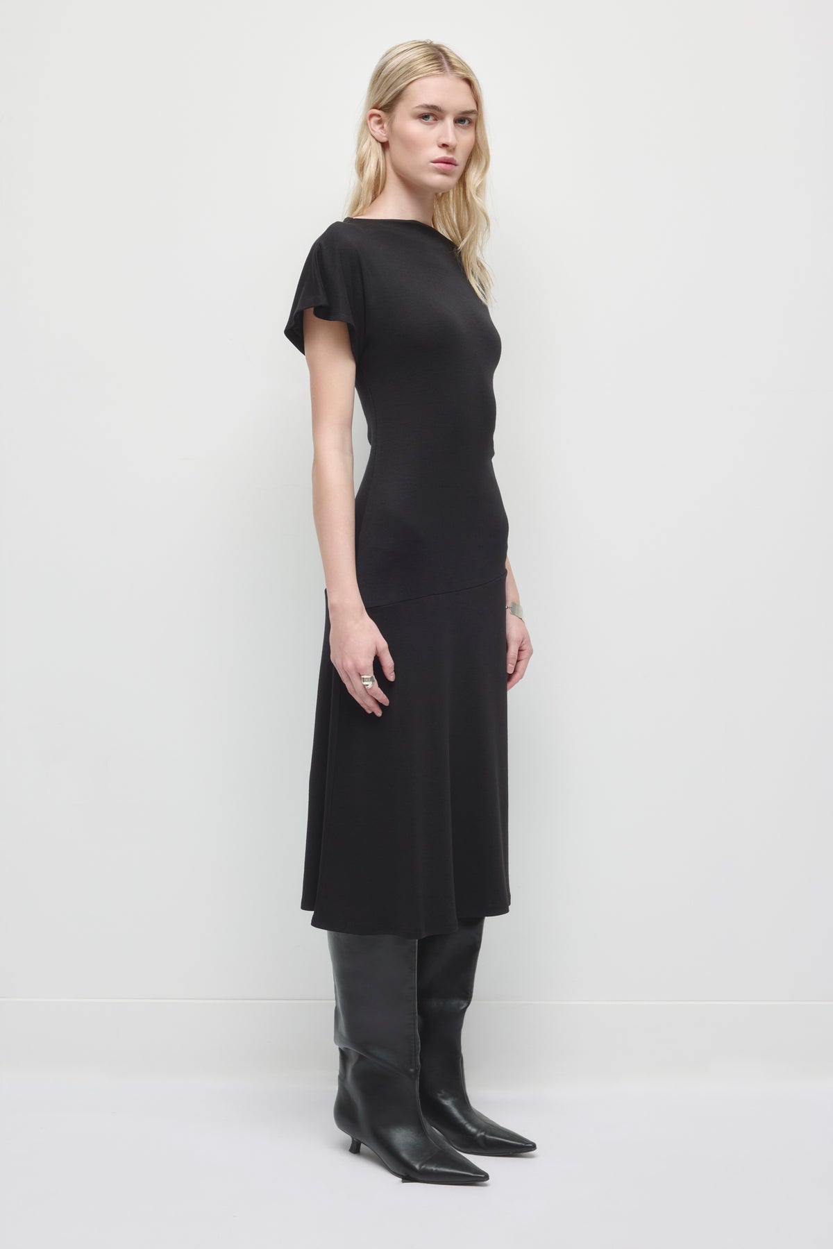 Robe Asymétrique Dana pour femme en noir