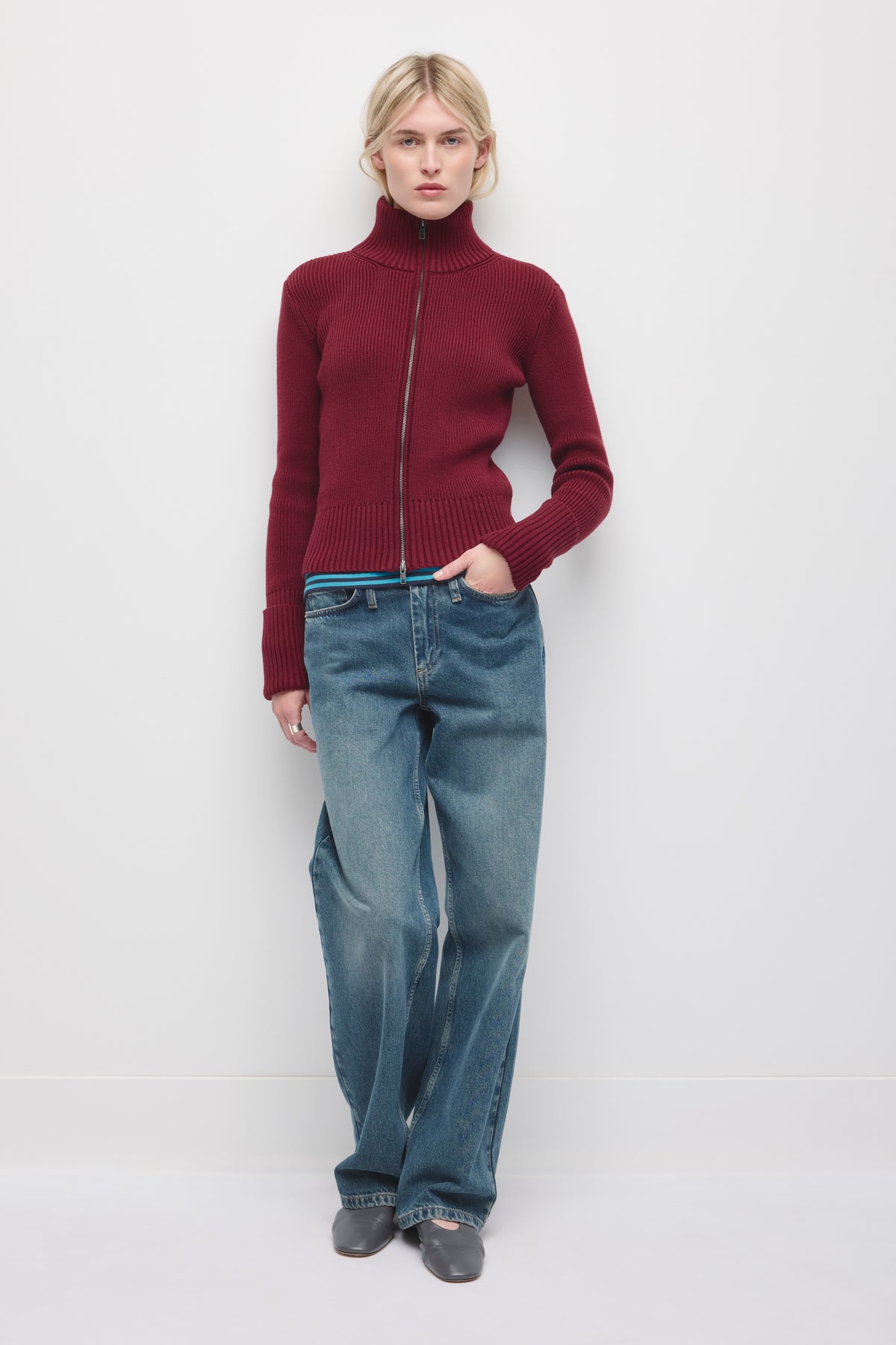 Pull zippé Elara pour femme en porto tawny
