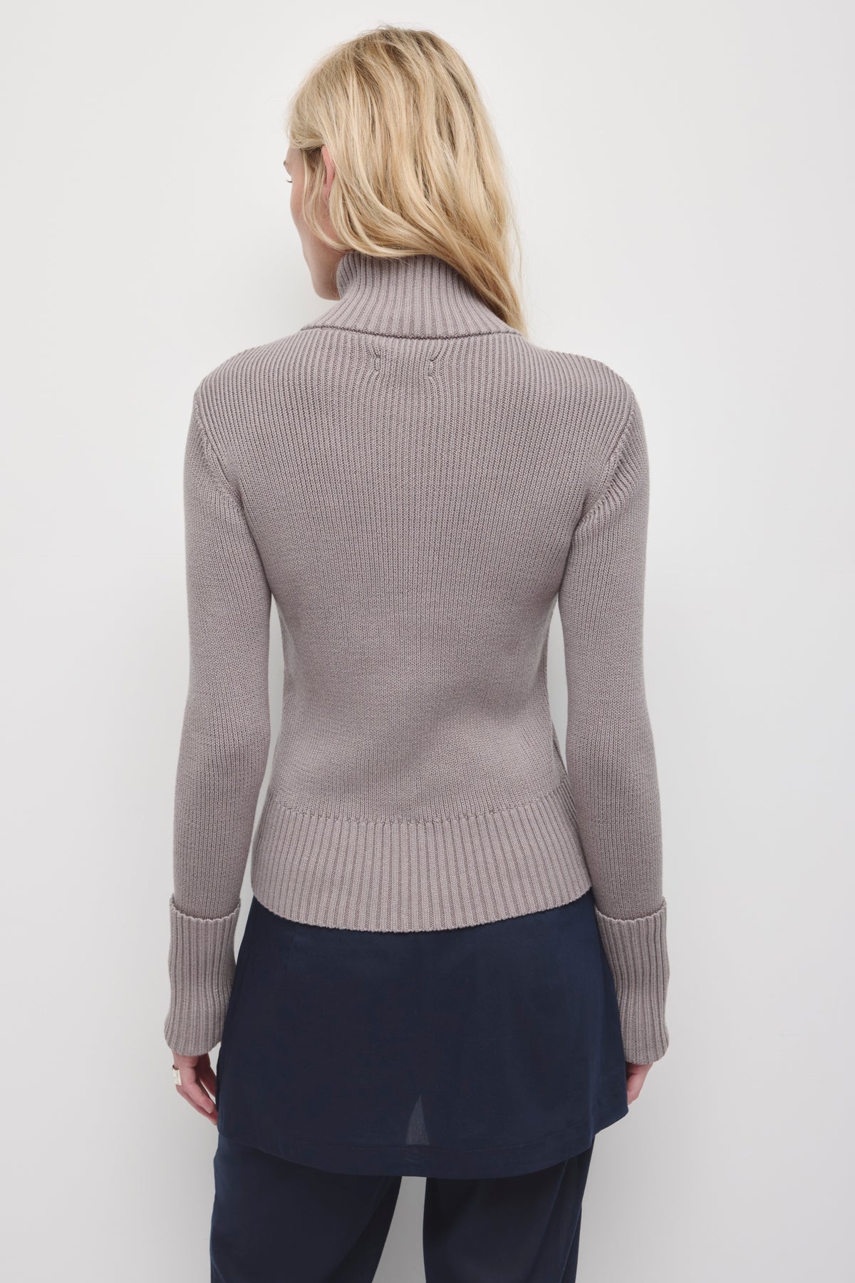 Pull zippé Elara pour femme en gypsum