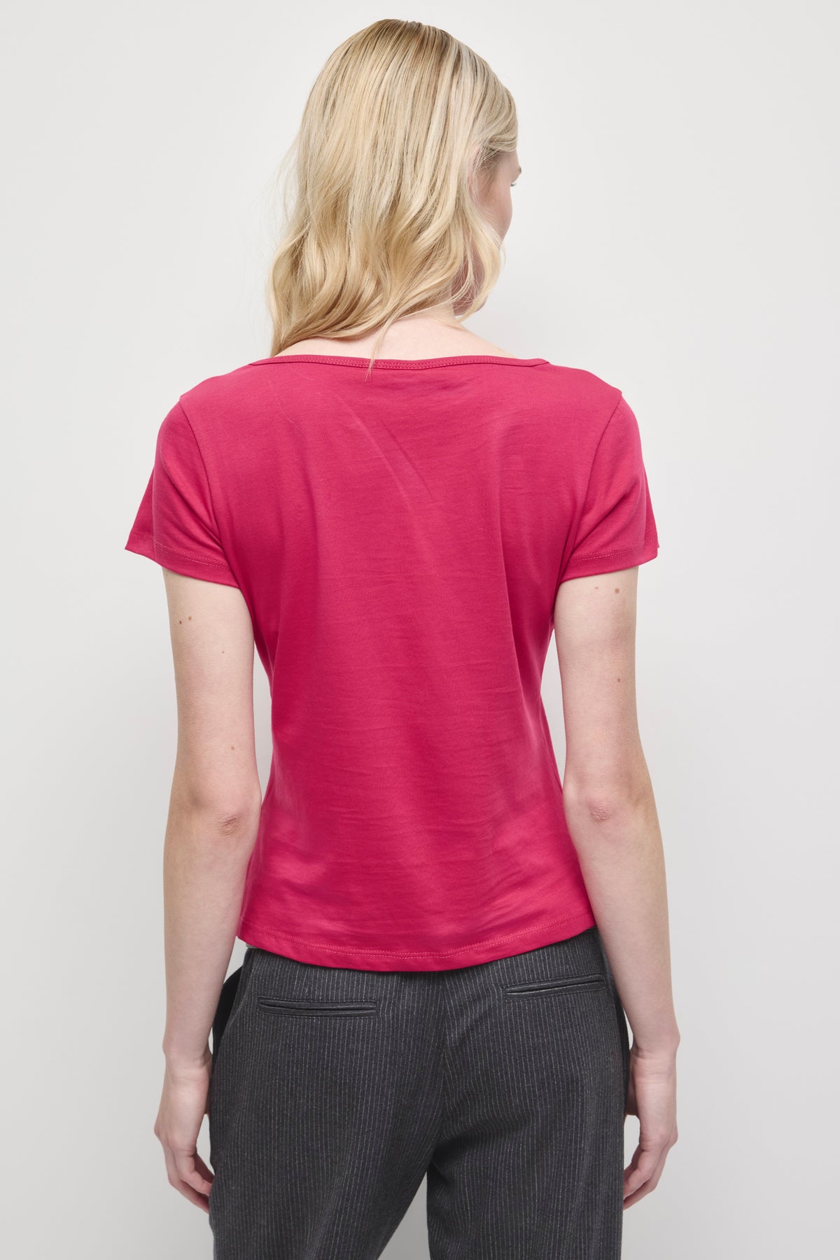 T-shirt col rond essentiel pour femme en sangria