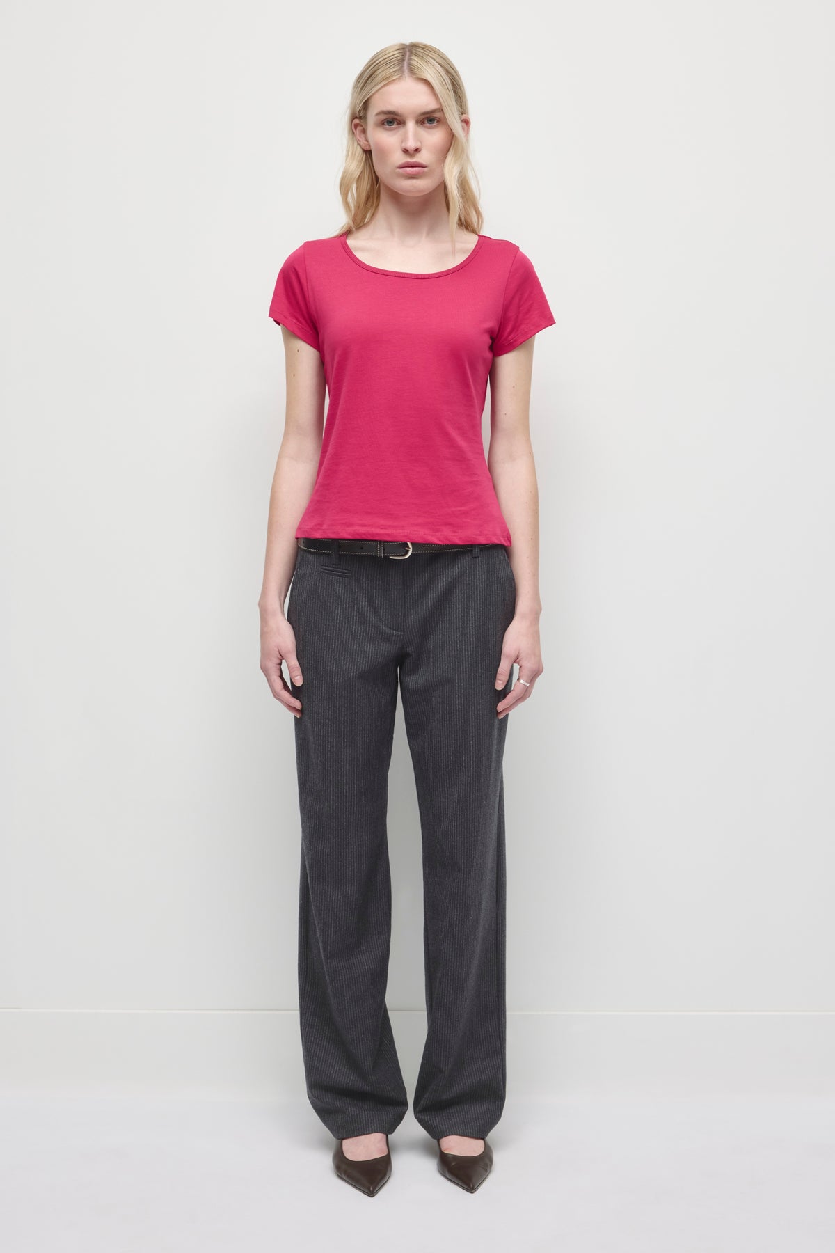T-shirt col rond essentiel pour femme en sangria