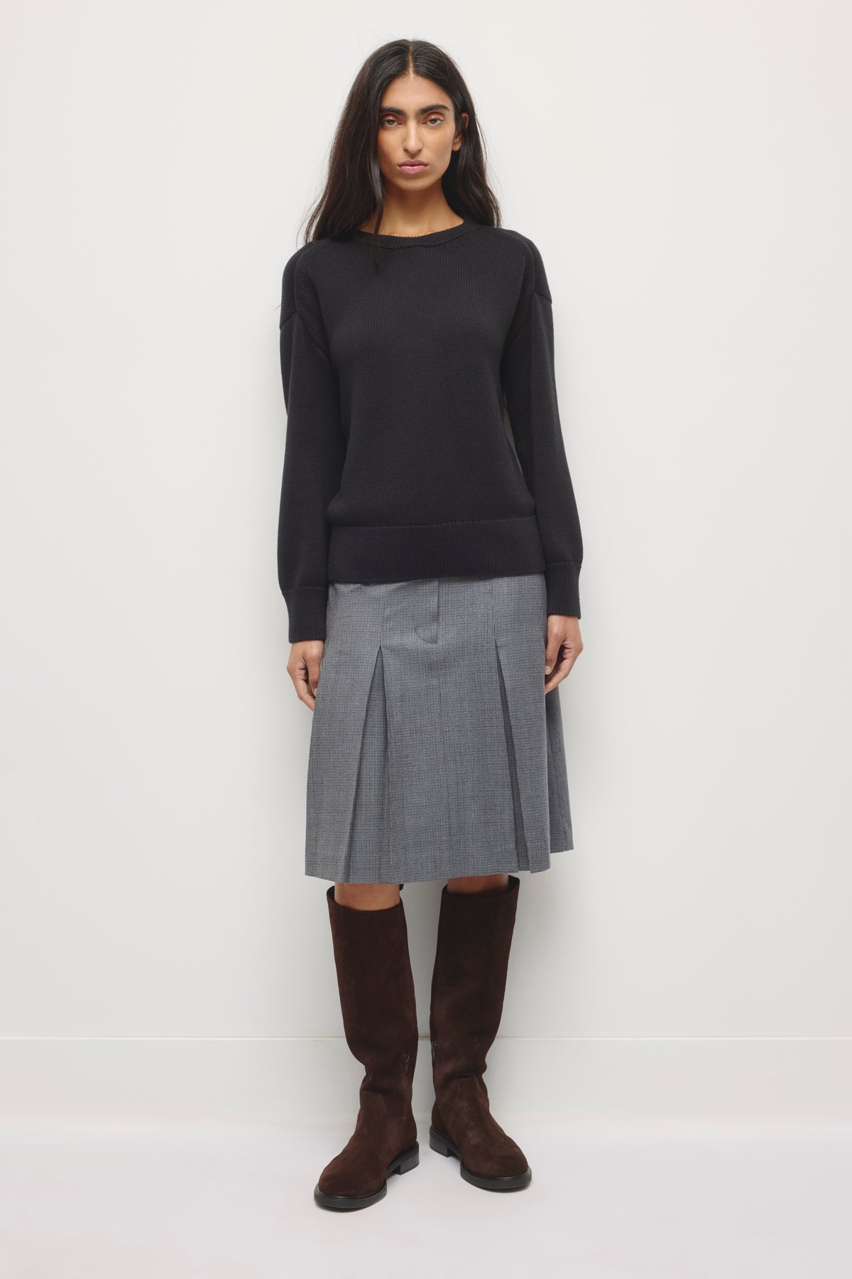 Model is 5’10" and wearing a size XS.