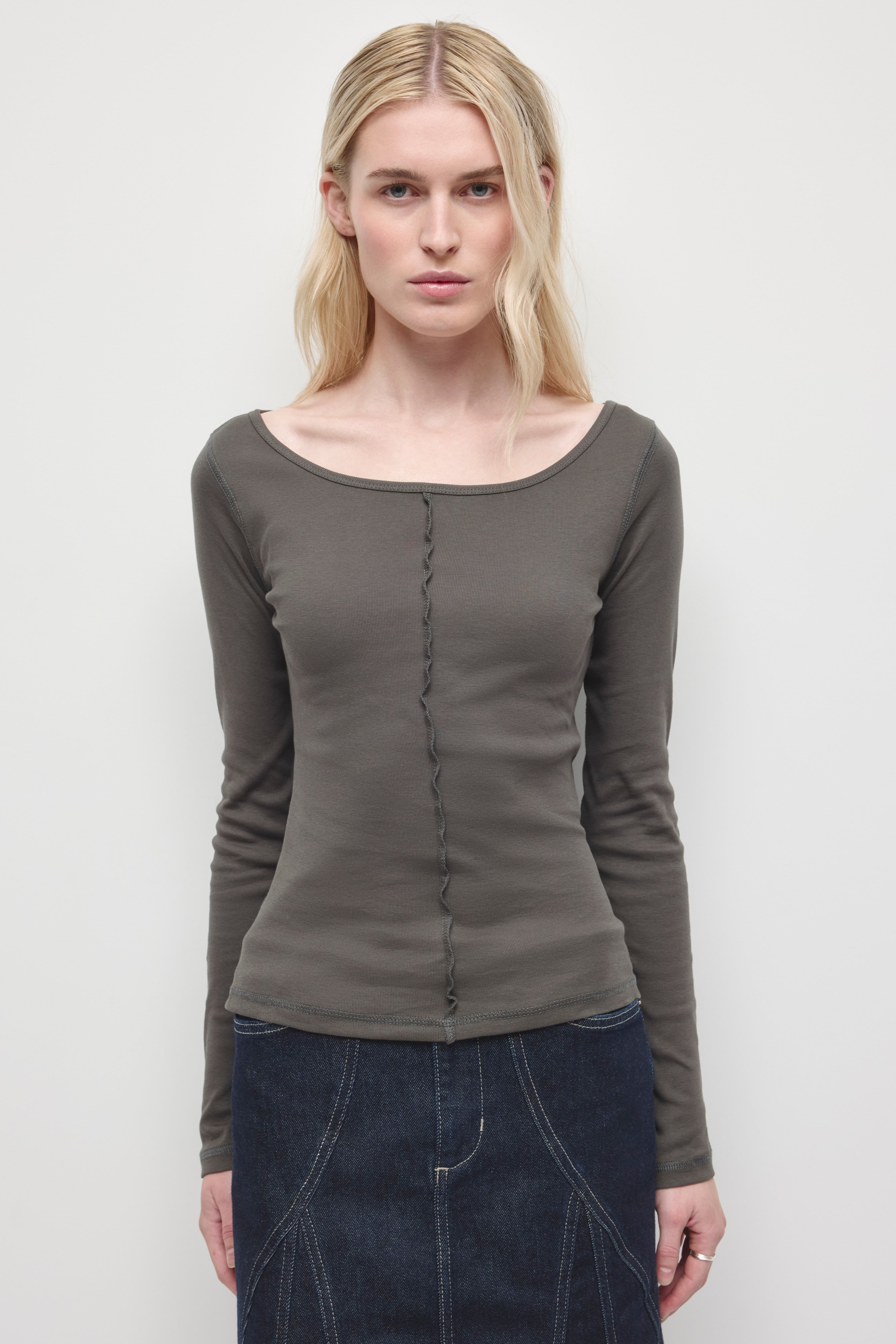 Jana Longsleeve pour femme en charcoal