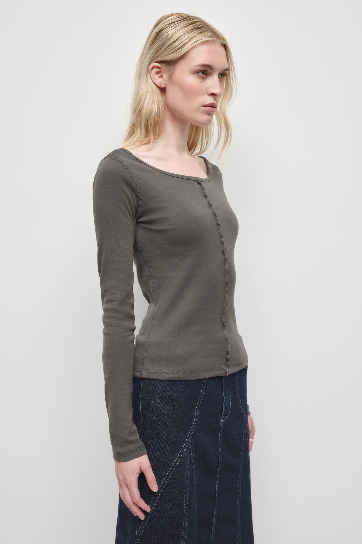 Jana Longsleeve pour femme en charcoal