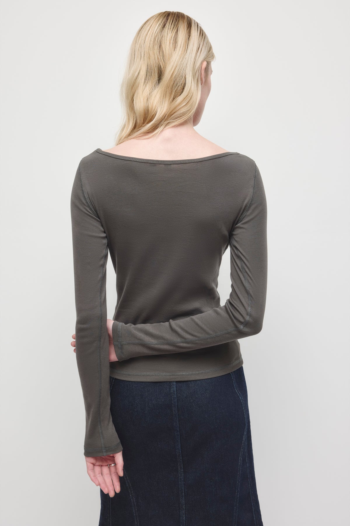 Jana Longsleeve pour femme en charcoal
