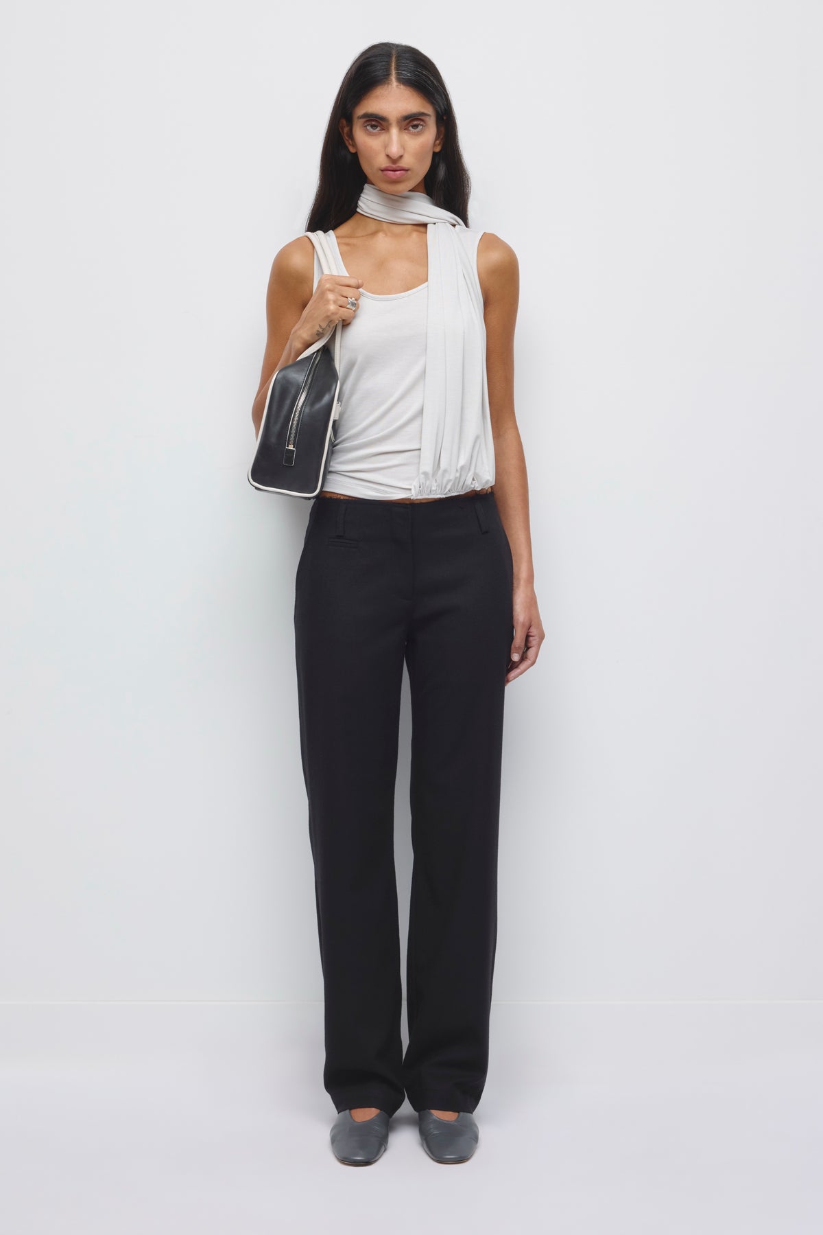 Model is 5'10" and wearing a size 4.