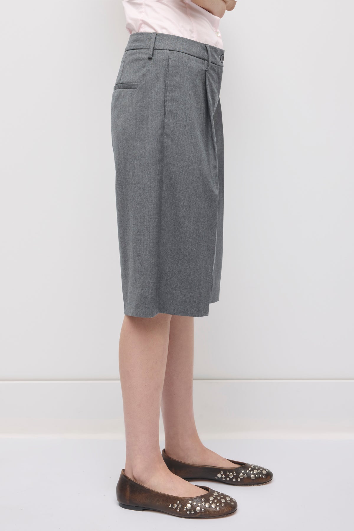 Women's Low Rise Trouser Short in Charcoal Mix