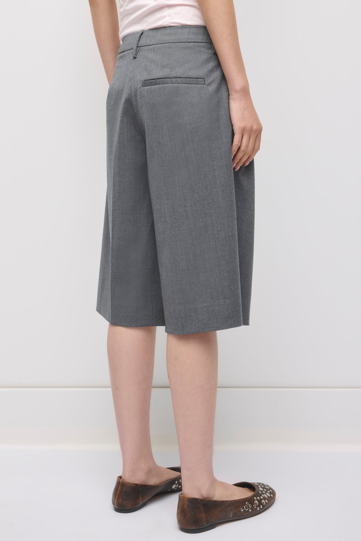 Women's Low Rise Trouser Short in Charcoal Mix