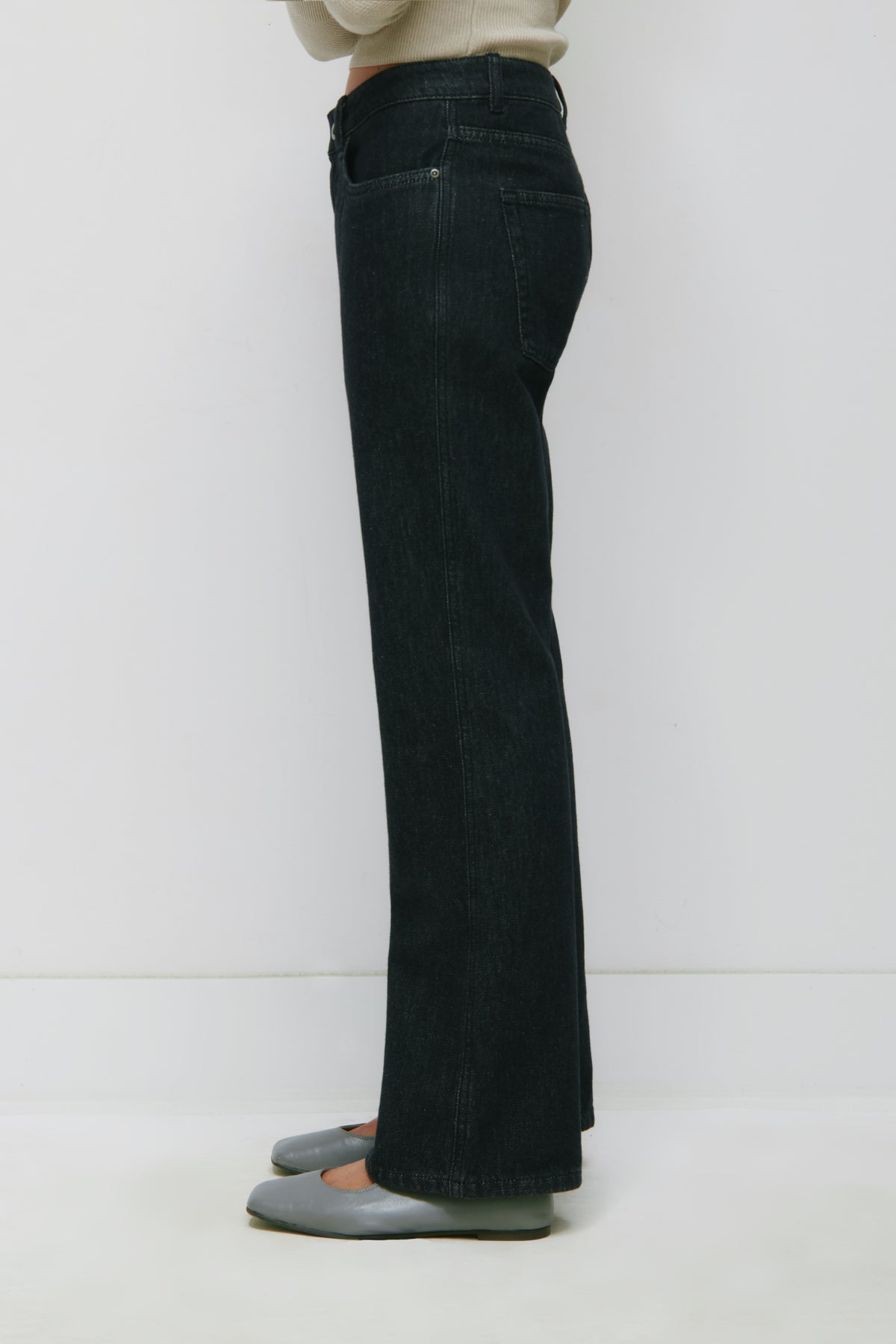 Women's Marfa Denim in Washed Black
