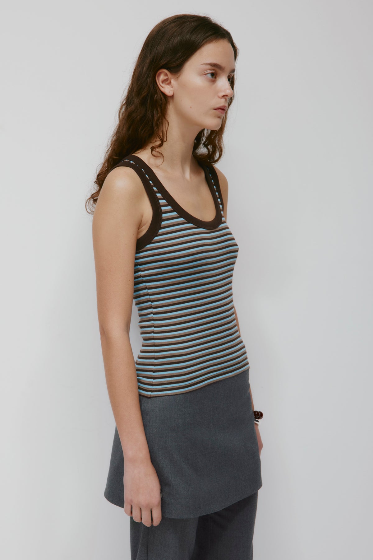 Débardeur à encolure dégagée en micro-côtes pour femme en rayures espresso/taupe/azur