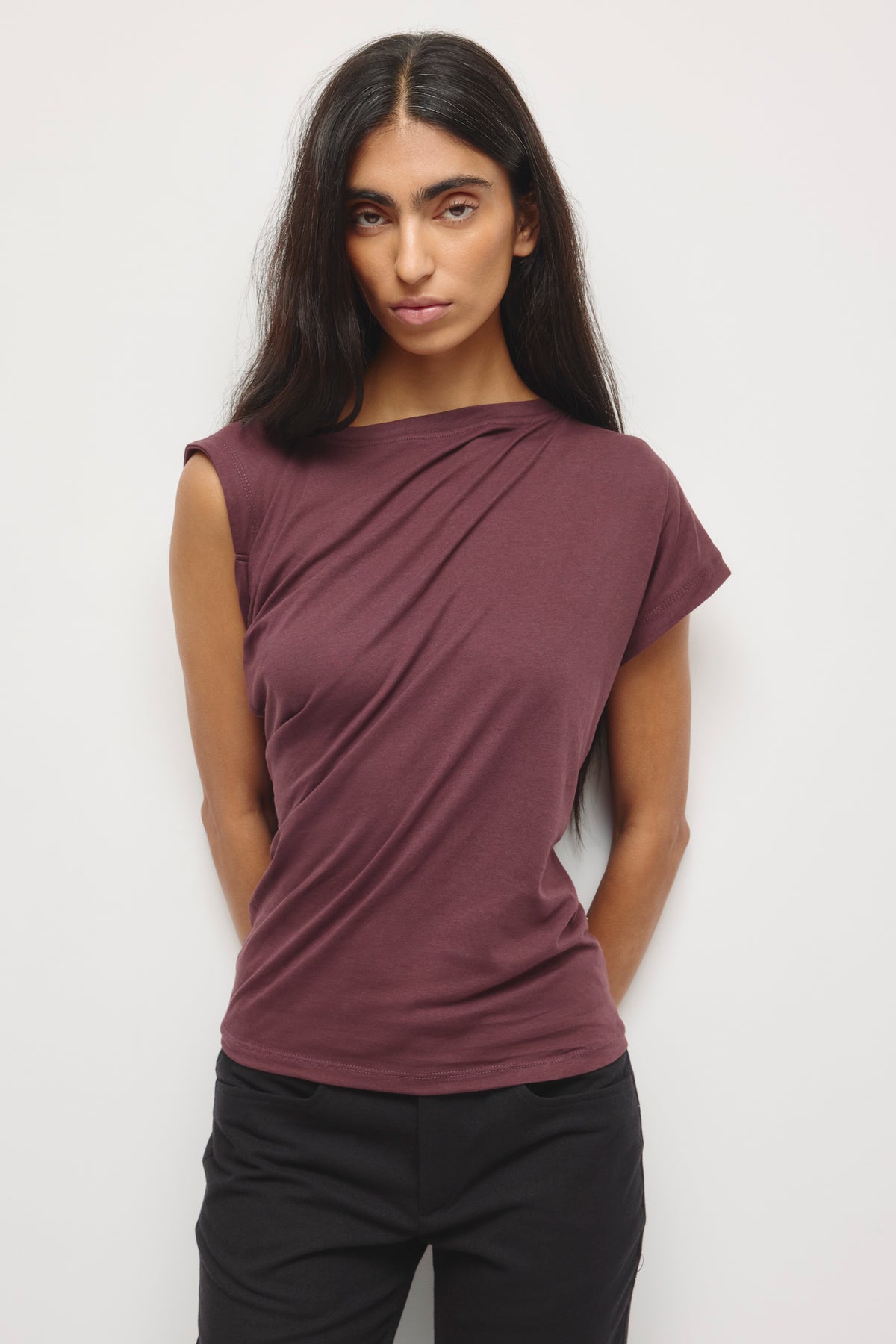 Model is 5’10" and wearing a size XS.