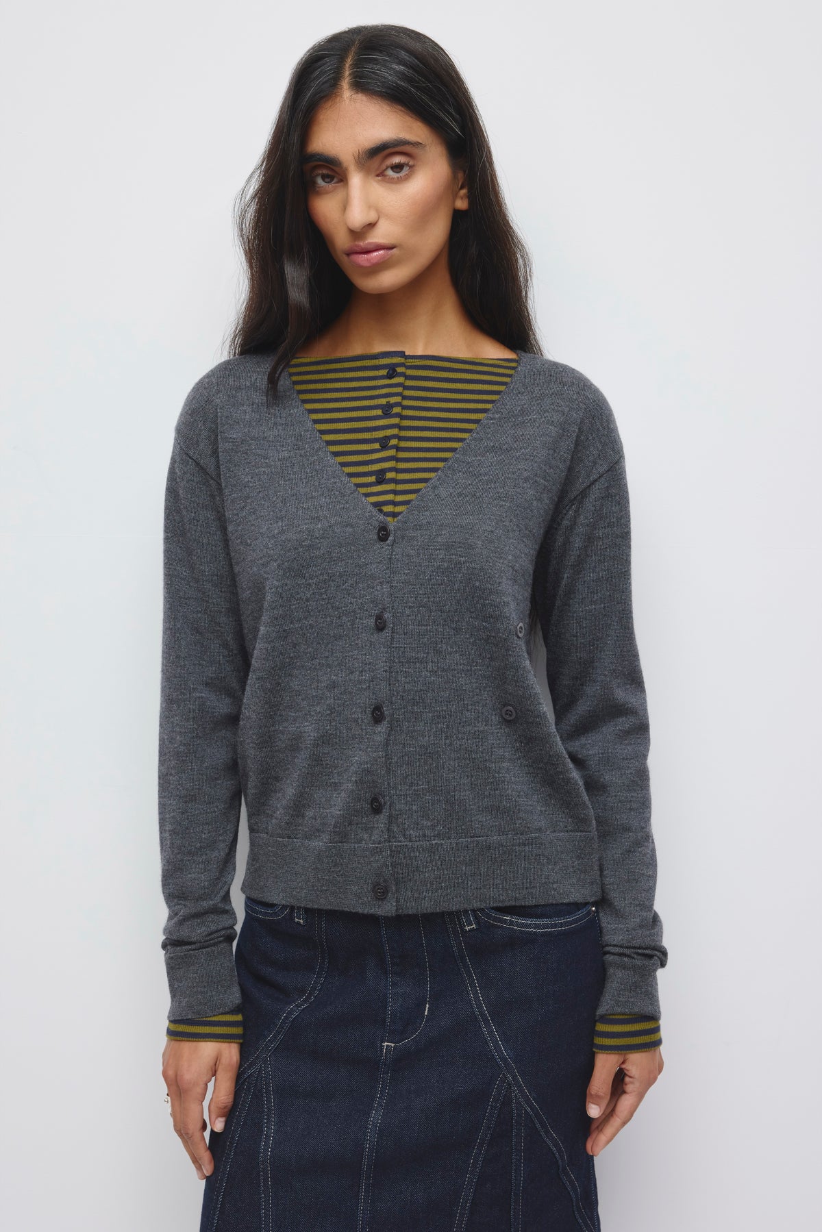 Model is 5'10" and wearing a size XS.