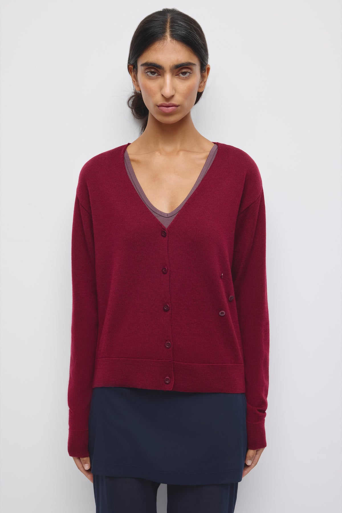 Cardigan Mona en laine mérinos pour femmes en porto tawny