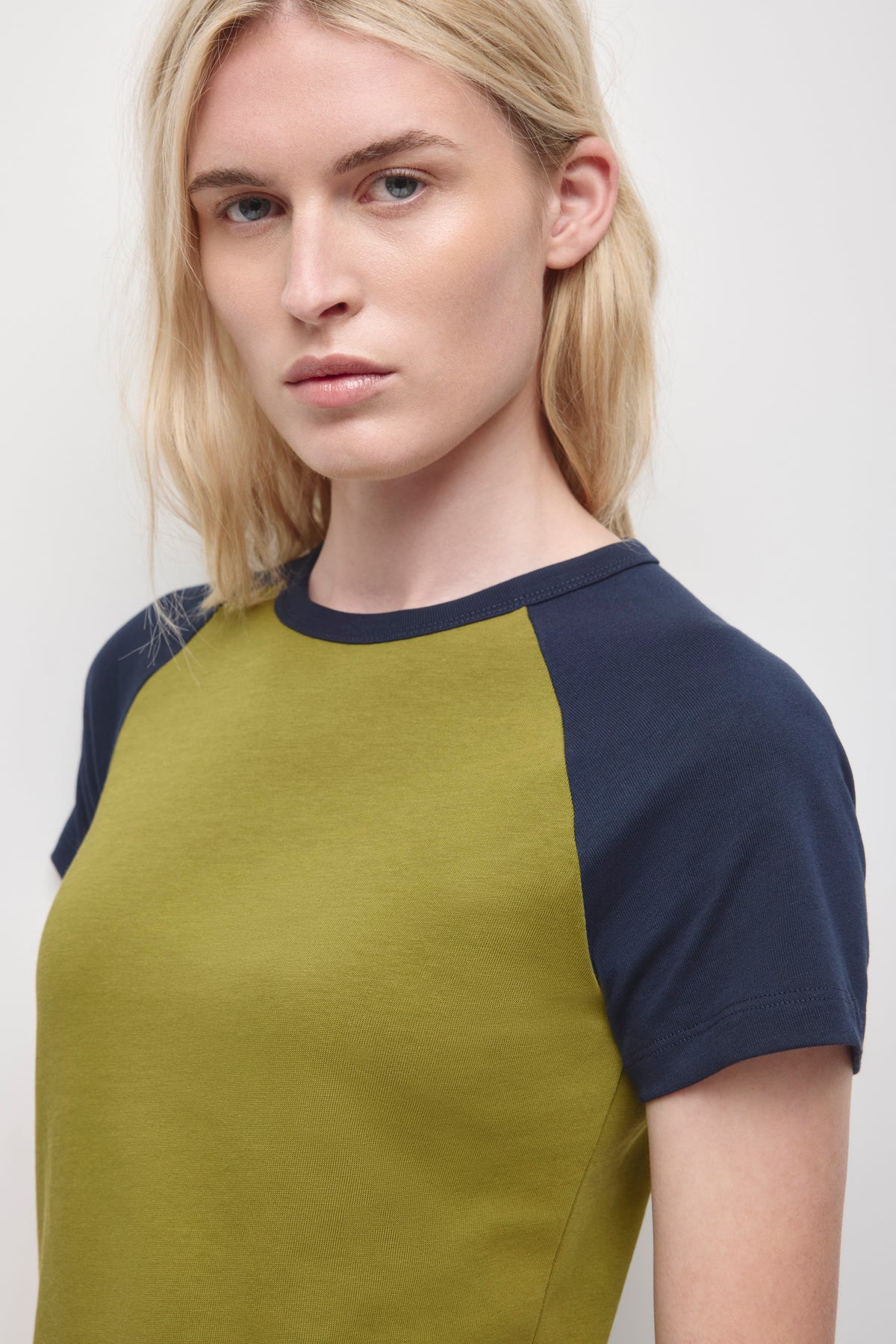 Women's Shrunken Varsity Tee in Cardamom/Deep Ocean