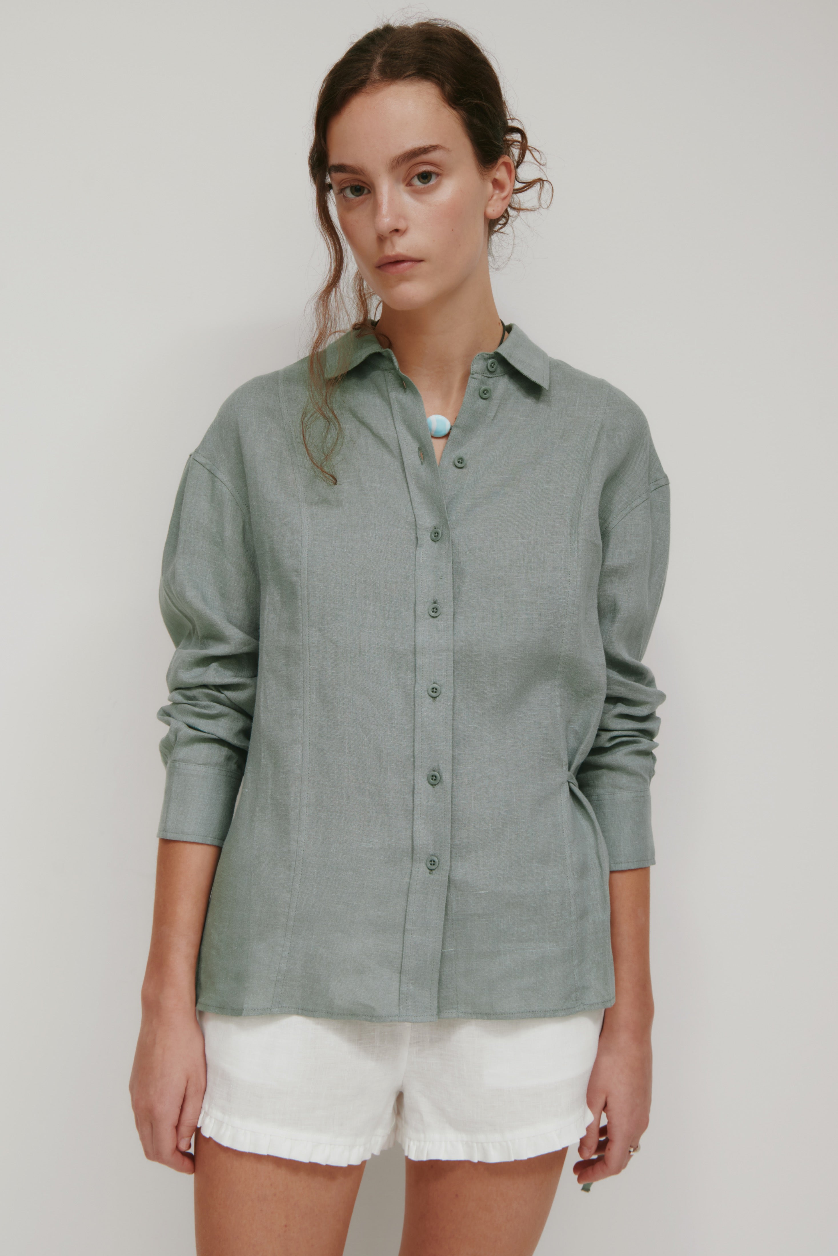 Chemise à nouer en lin Sila pour femme en ombre