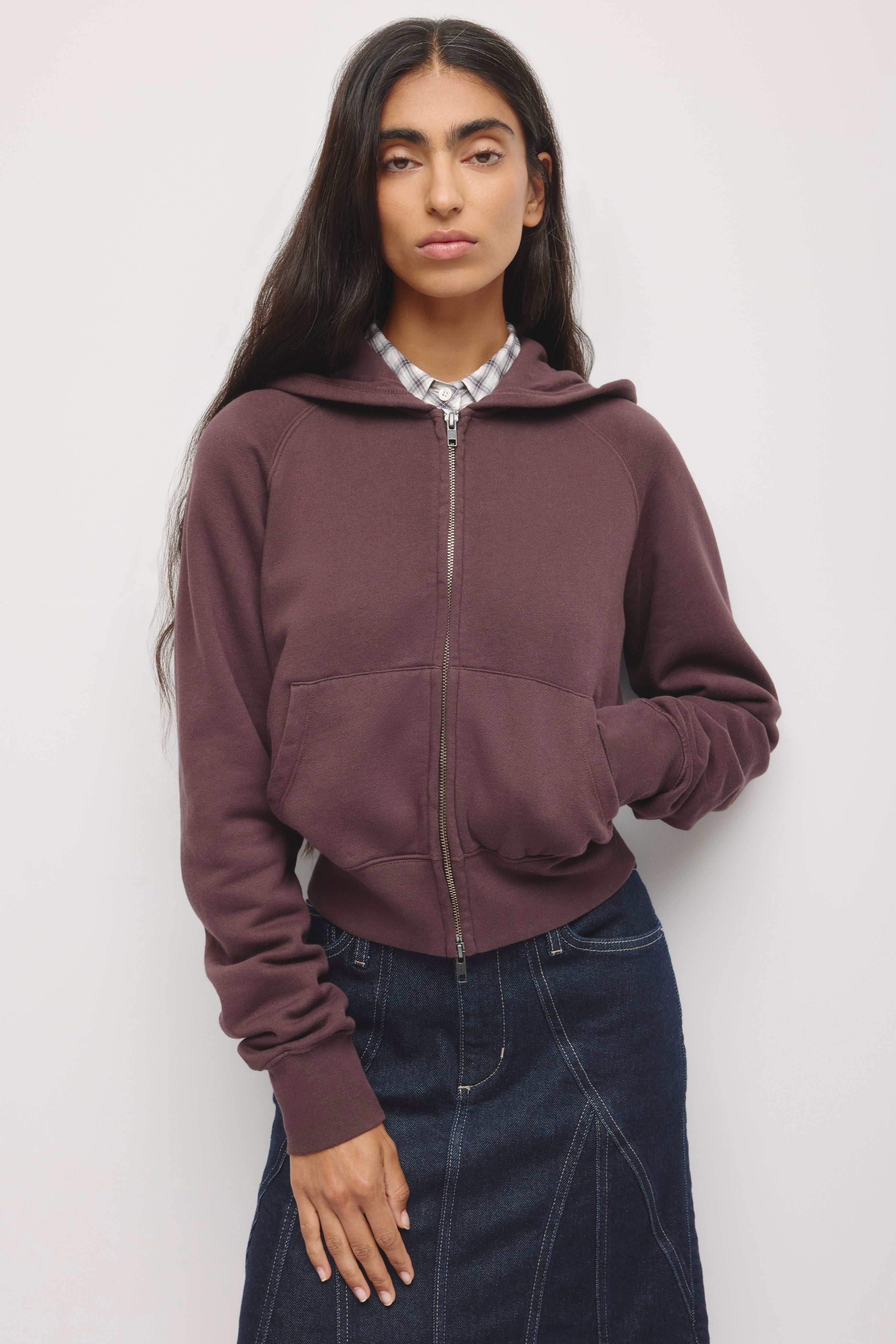 Chandail à capuchon zippé Snug pour femme en raisin sec