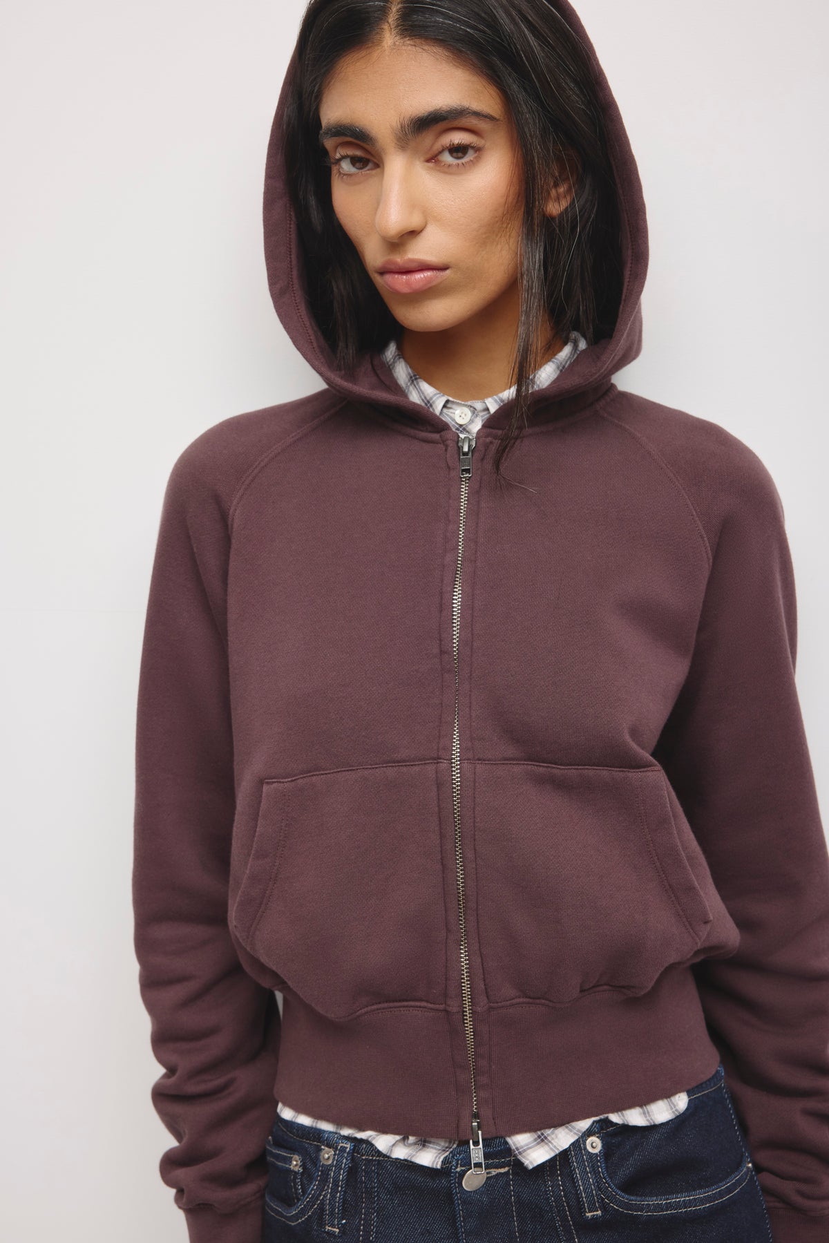 Chandail à capuchon zippé Snug pour femme en raisin sec