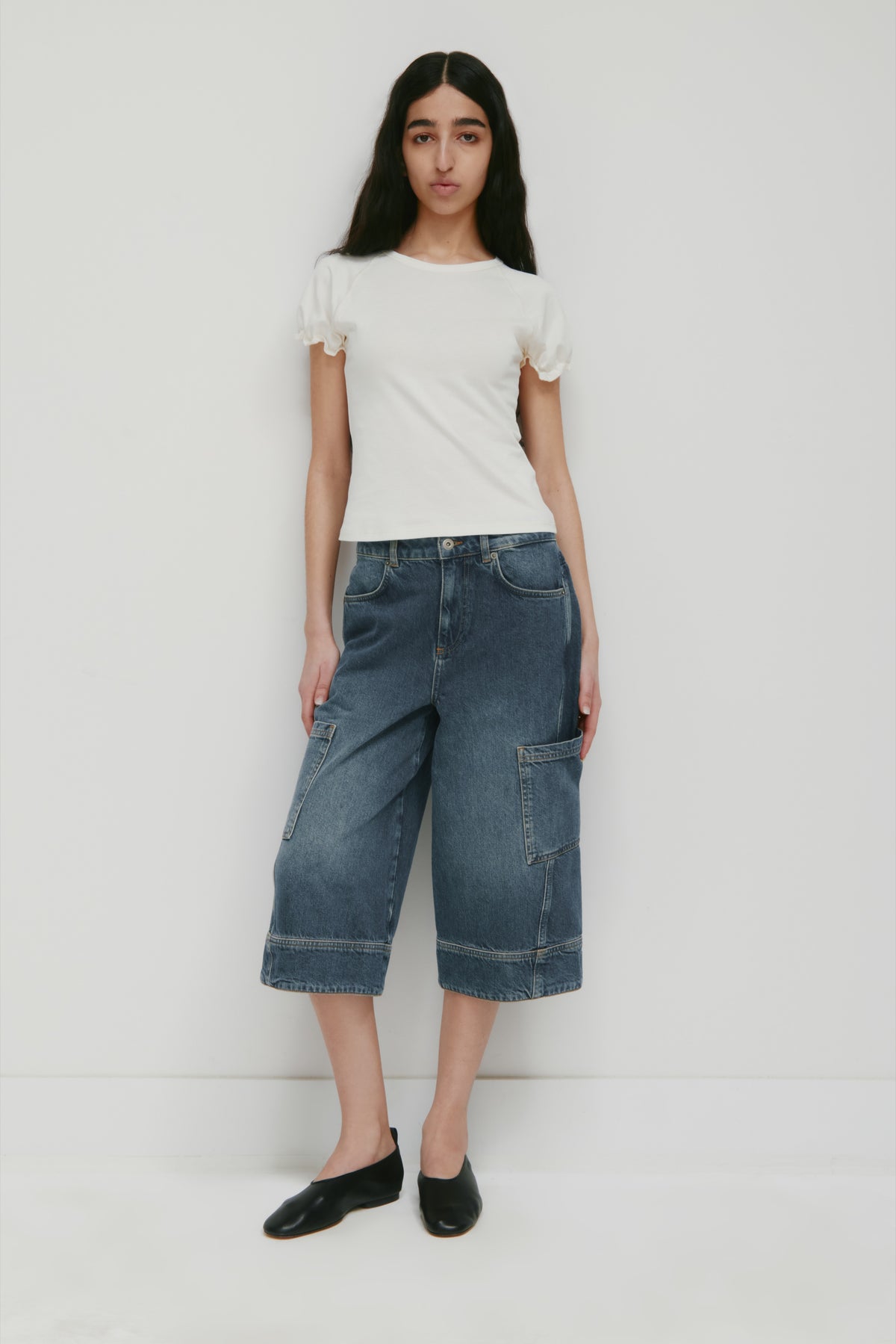 Model is 5’9” and is wearing a size 25.