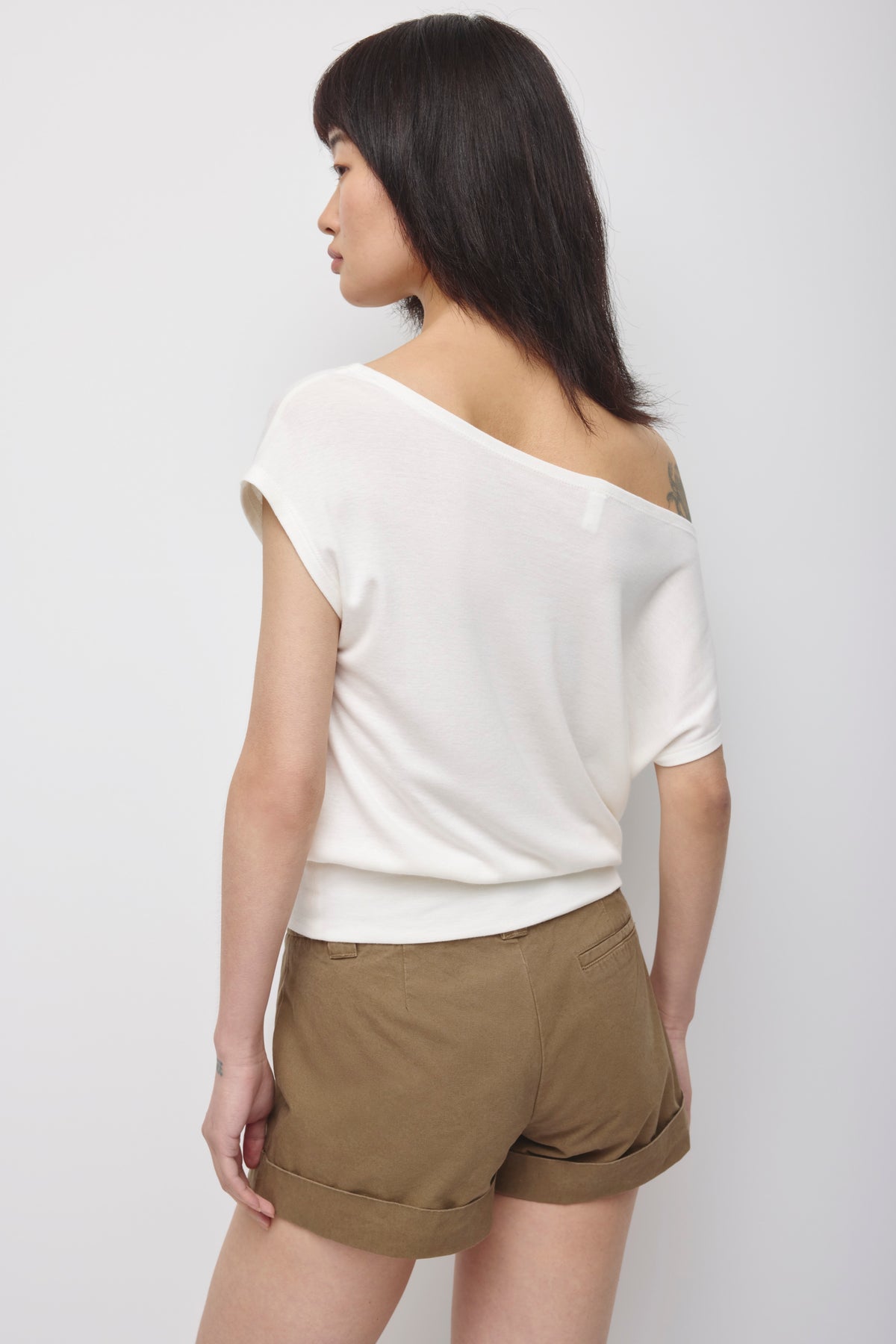 T-shirt à épaules dénudées Zahra pour femme en guimauve