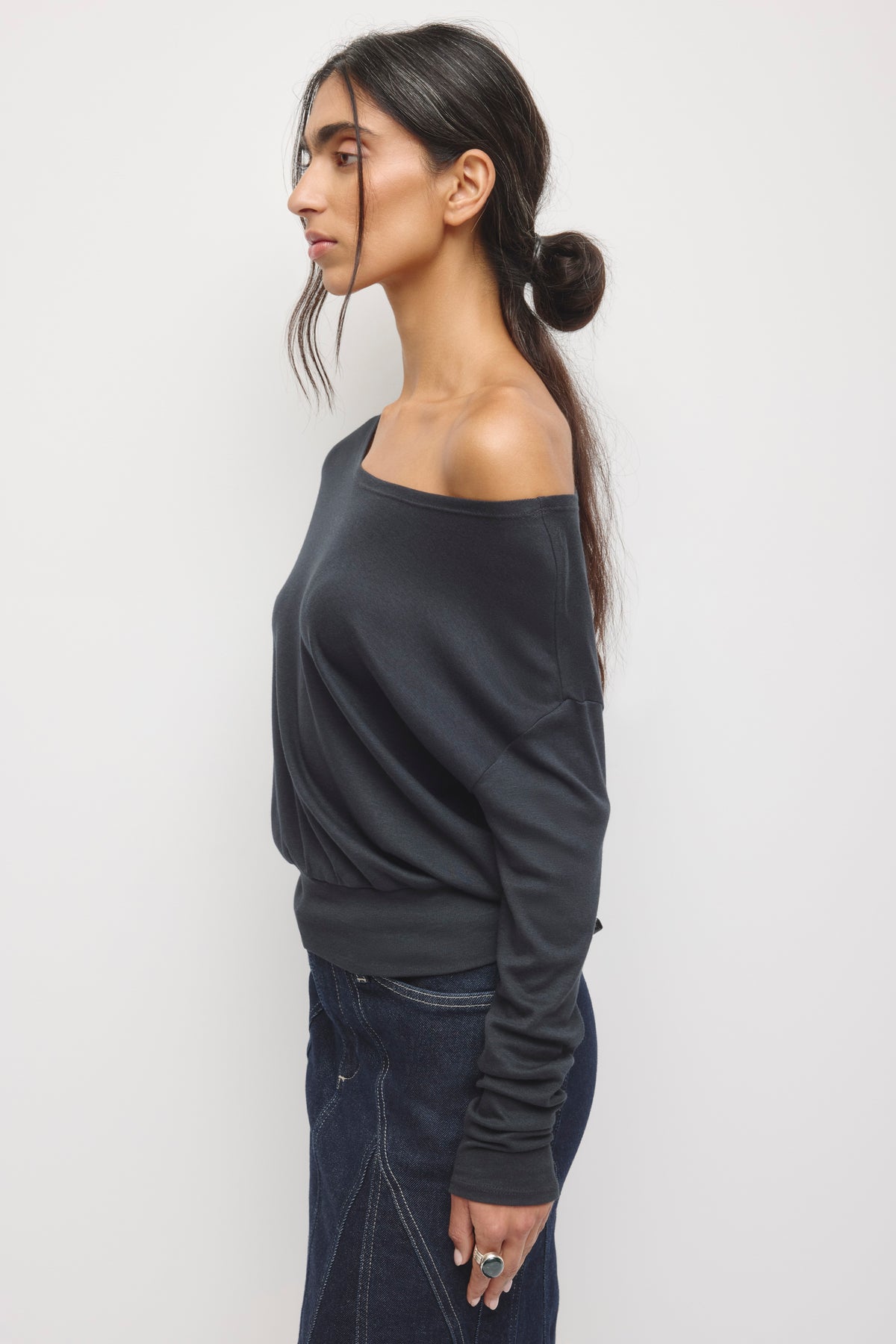 T-shirt à manches longues Zahra Slouch pour femme en noir