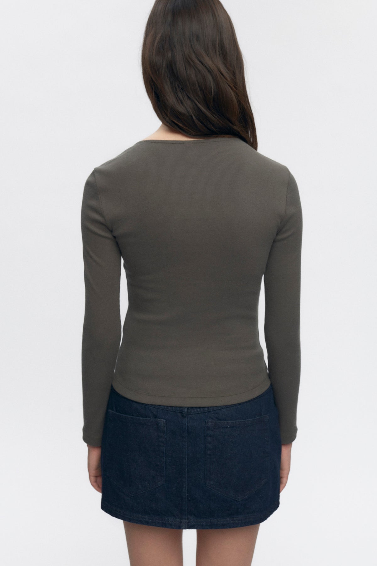 Women’s Asymmetric Neckline in Beluga