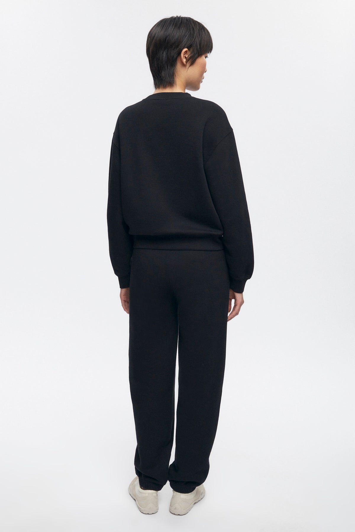Sweatshirt essentiel pour femme en noir 