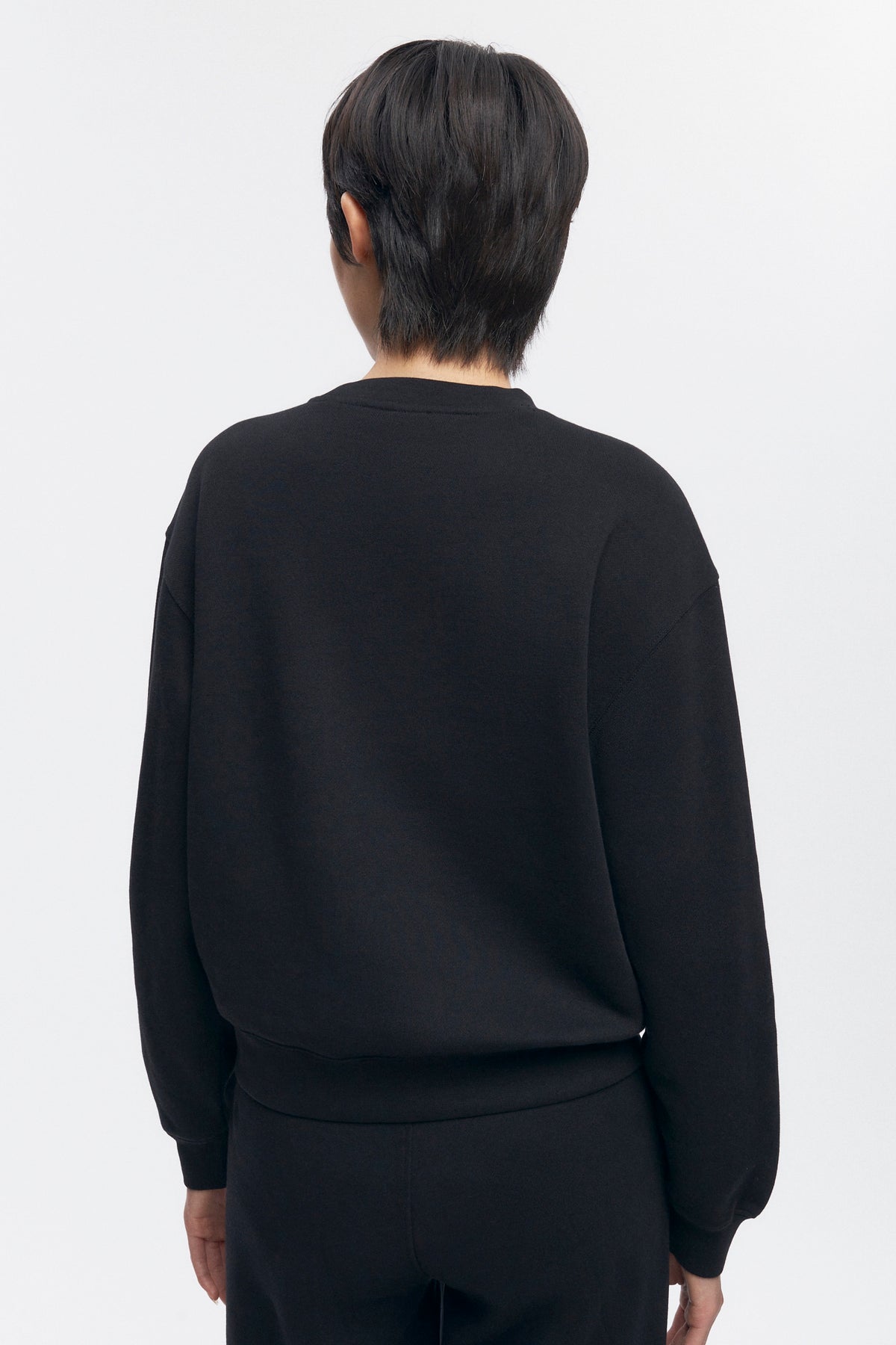 Sweatshirt essentiel pour femme en noir 