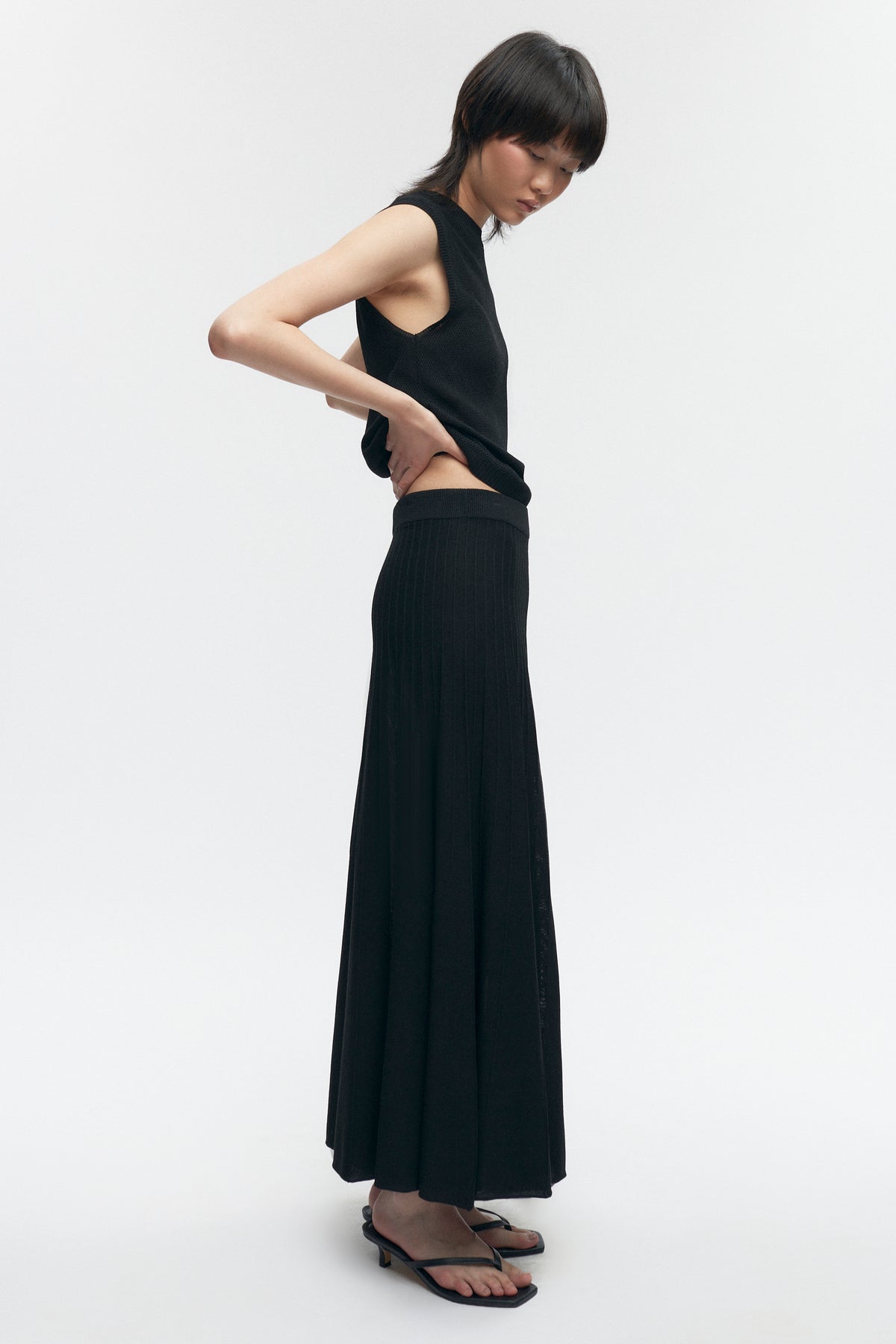 Women's Gezira Knit Skirt in Black