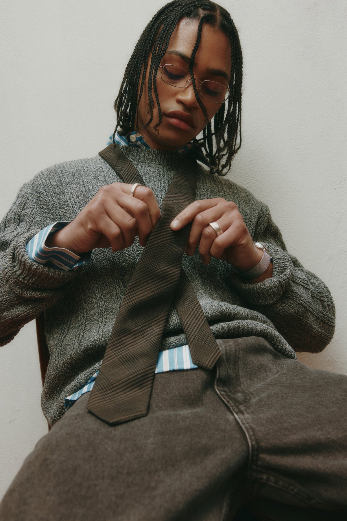 Pull à encolure rond en maille ouverte Nima pour homme en dark Slate