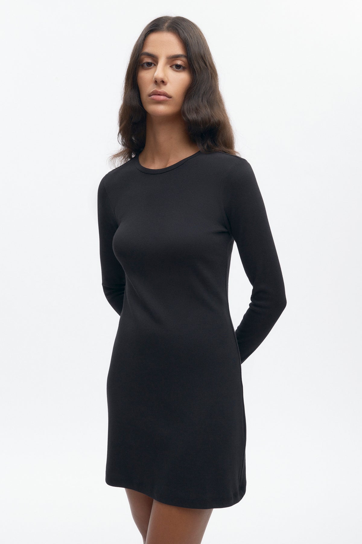 Mini-robe à manches longues pour femme en noir