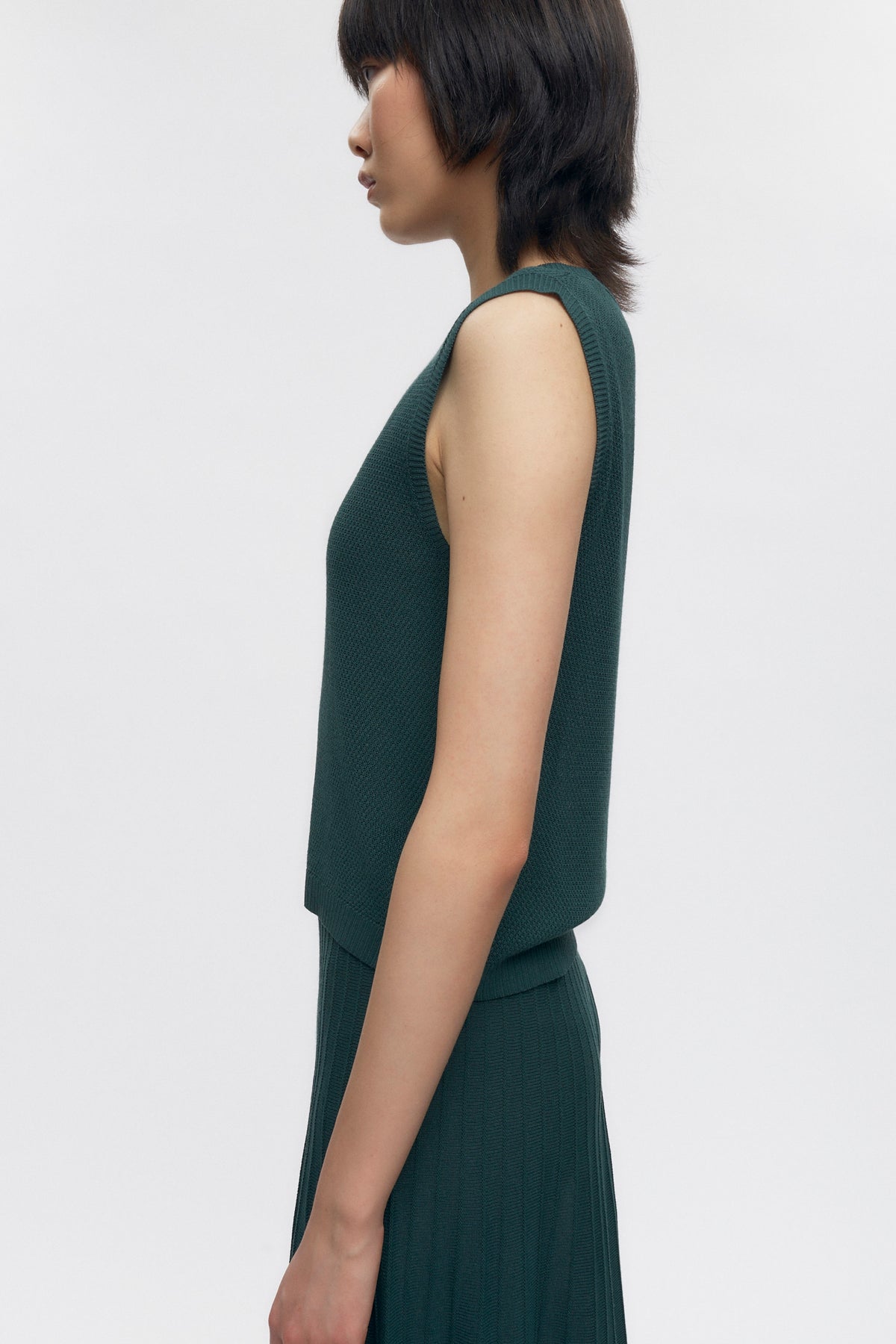 T-shirt sans manches en maille pour femmes en racing Green