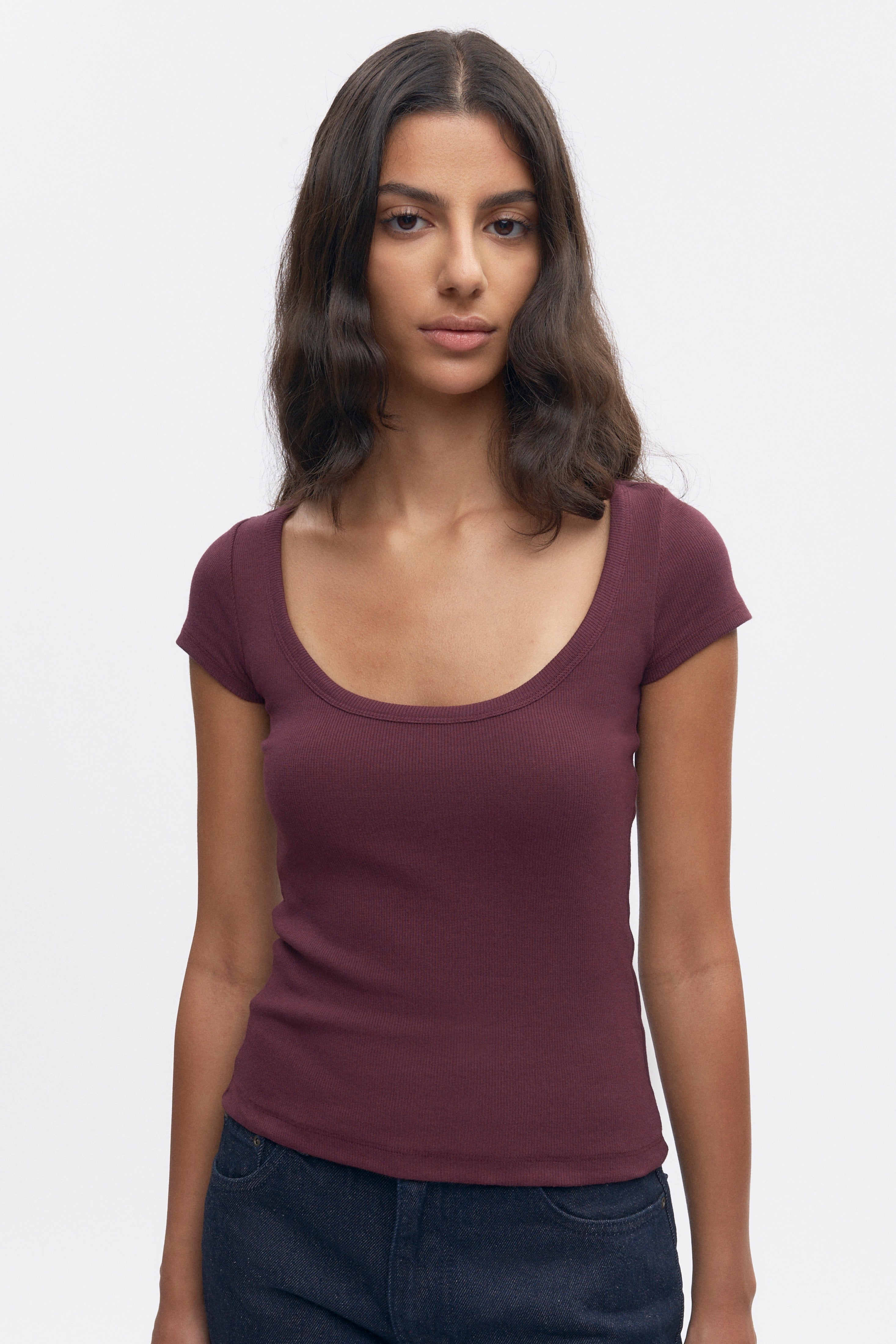 Women's Scoop Tee in Plum
